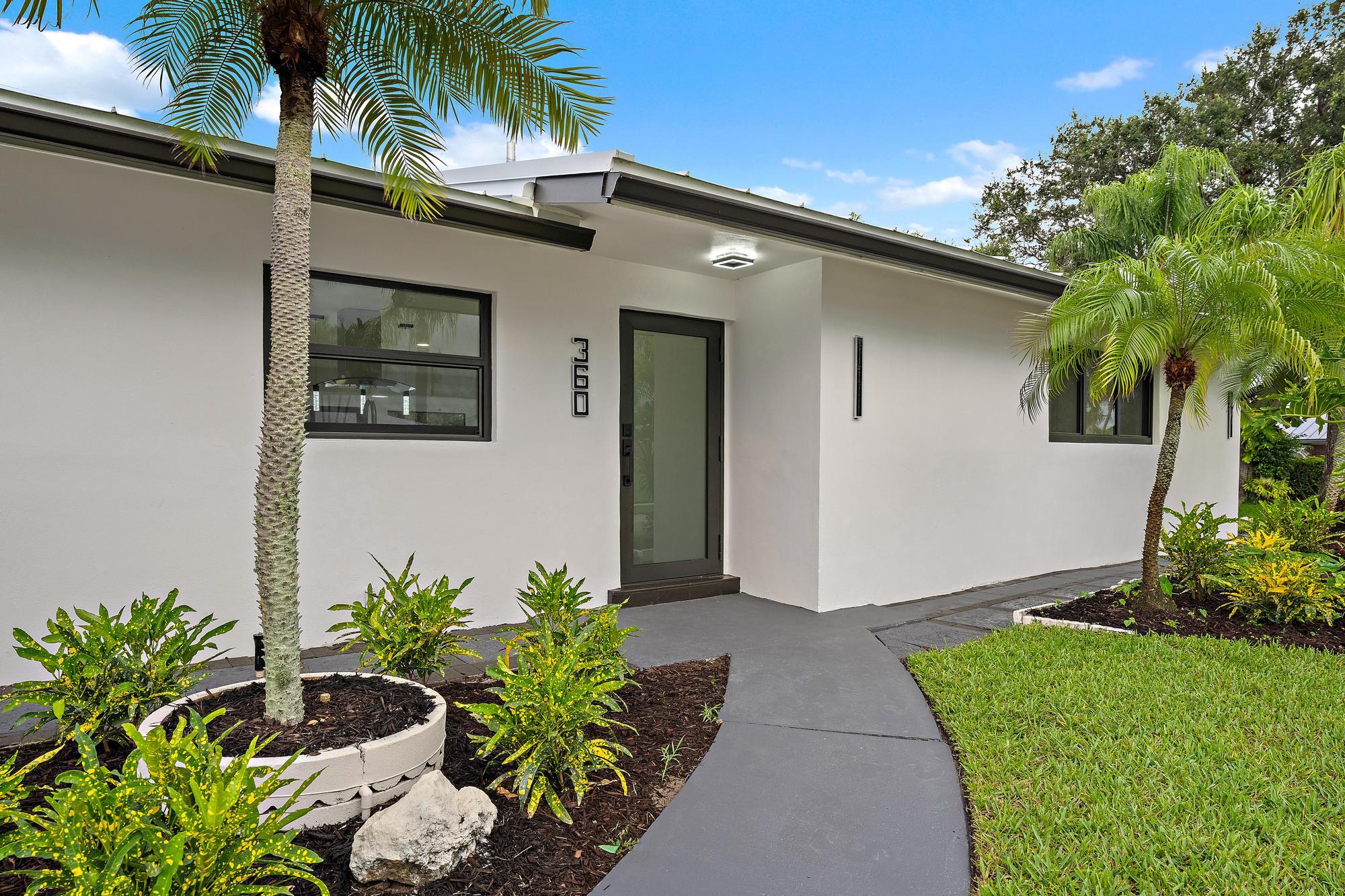 360 Saturn, Tequesta FL 33469
