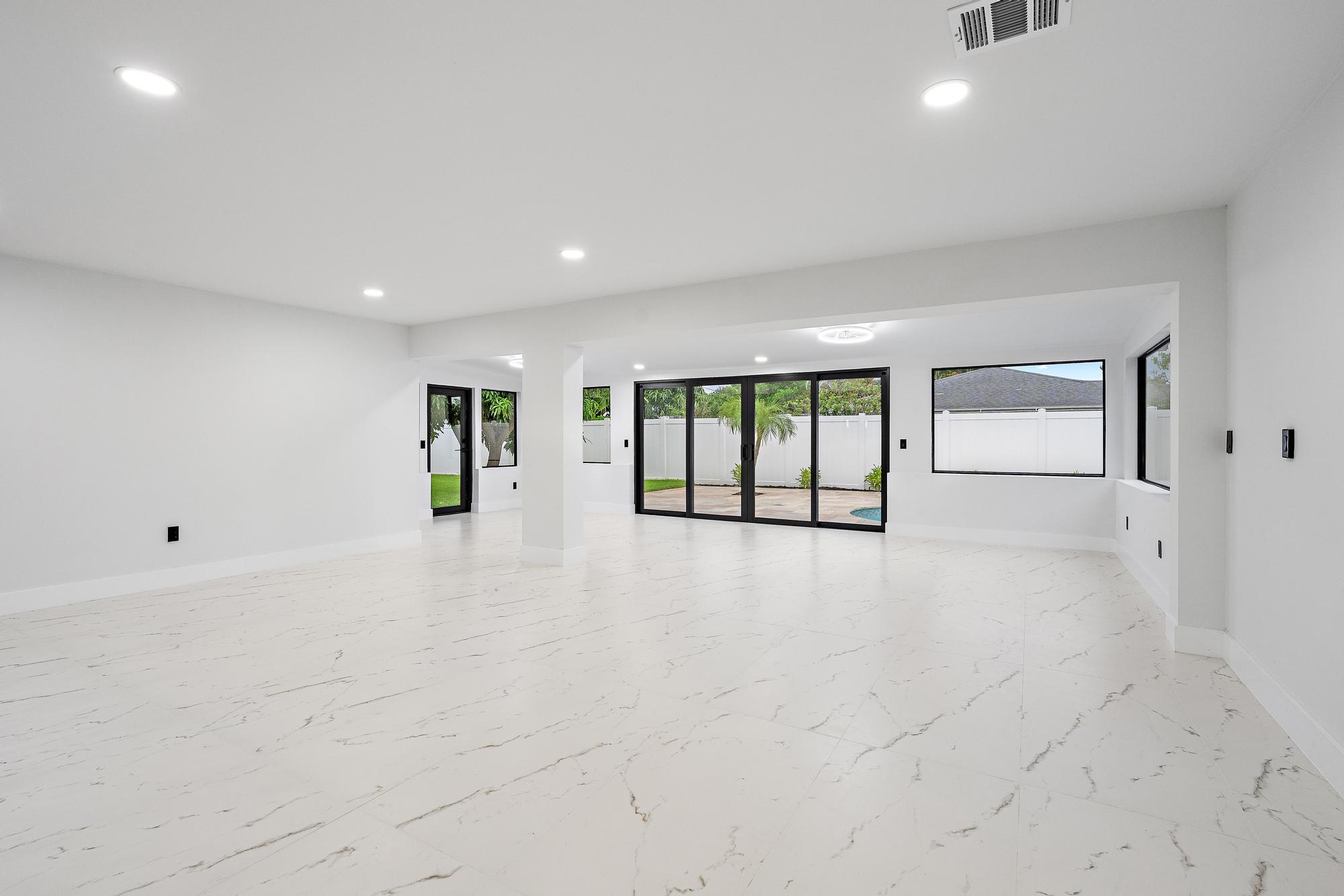 360 Saturn, Tequesta FL 33469