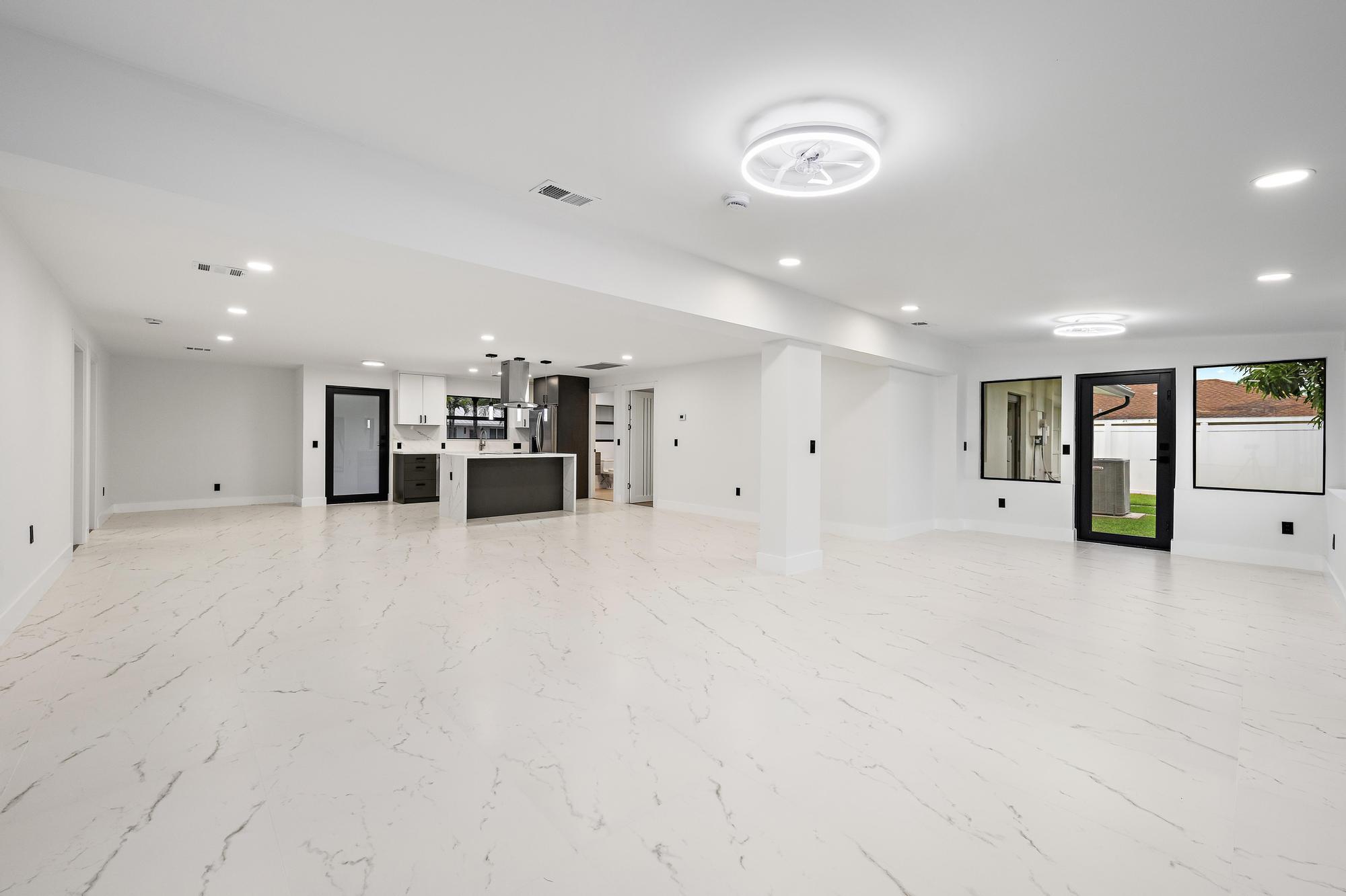 360 Saturn, Tequesta FL 33469