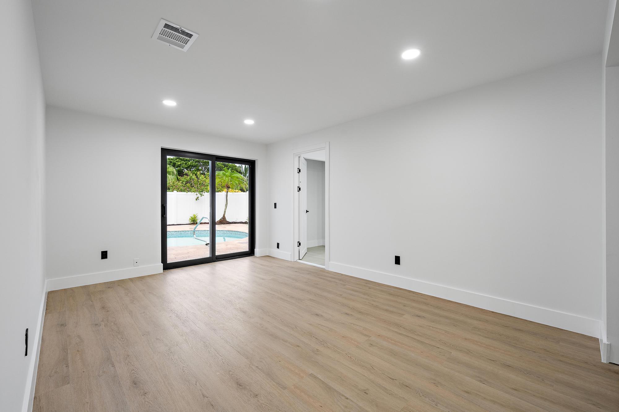 360 Saturn, Tequesta FL 33469