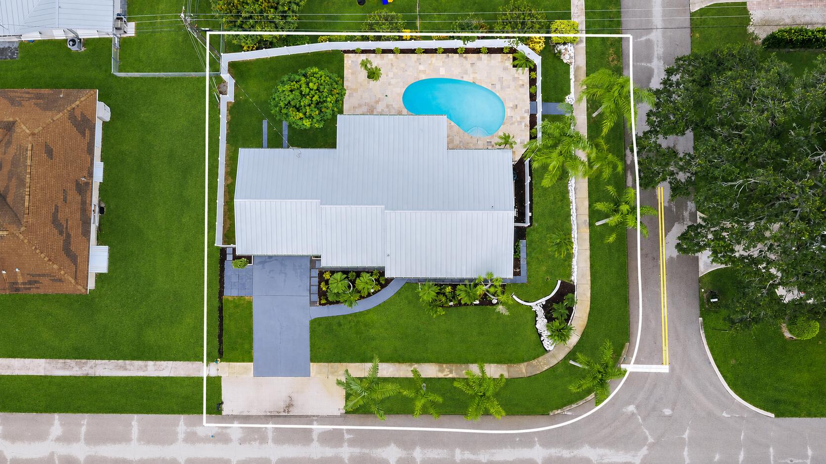 360 Saturn, Tequesta FL 33469