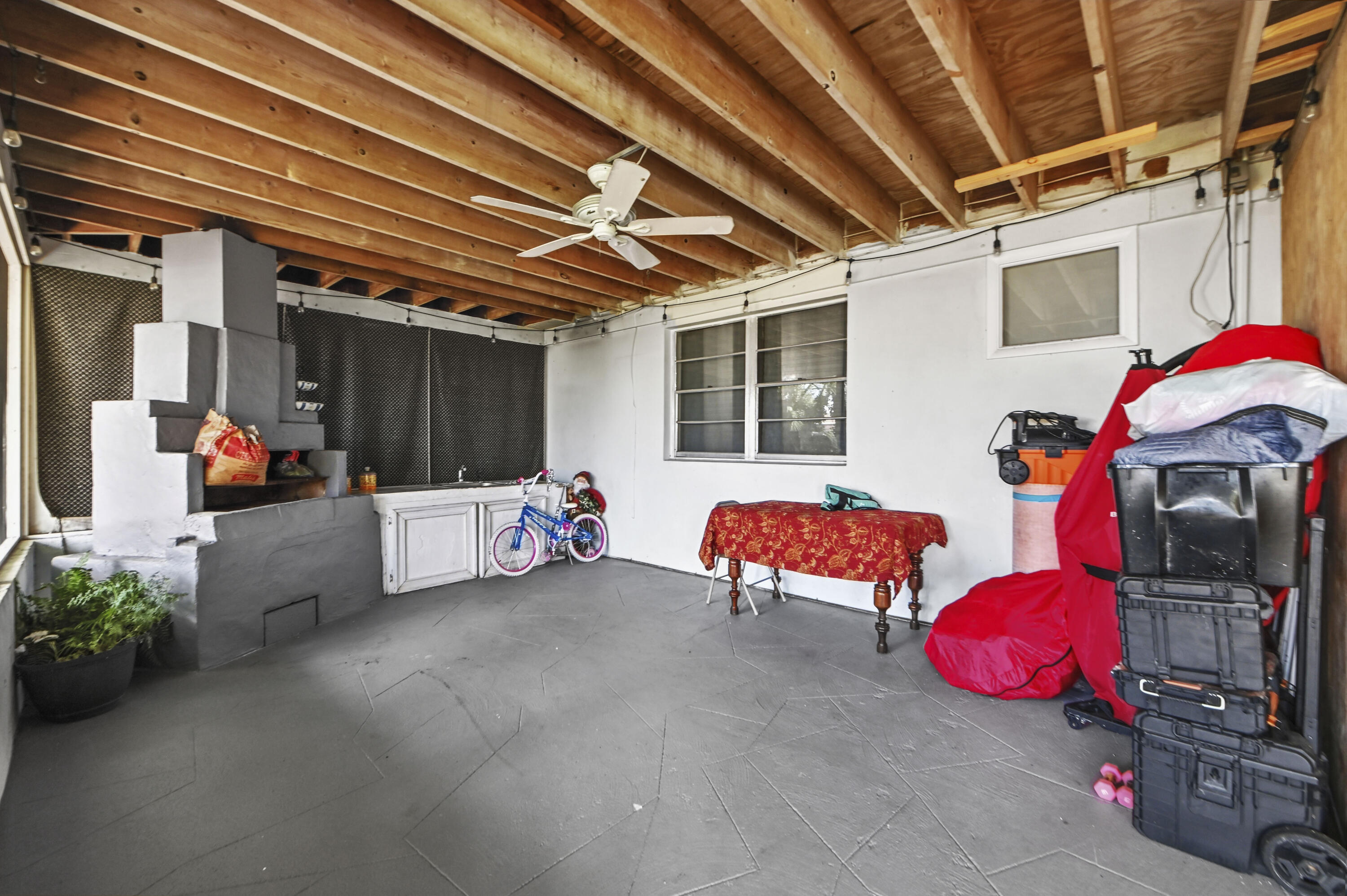 149 Cayman, Palm Springs FL 33461
