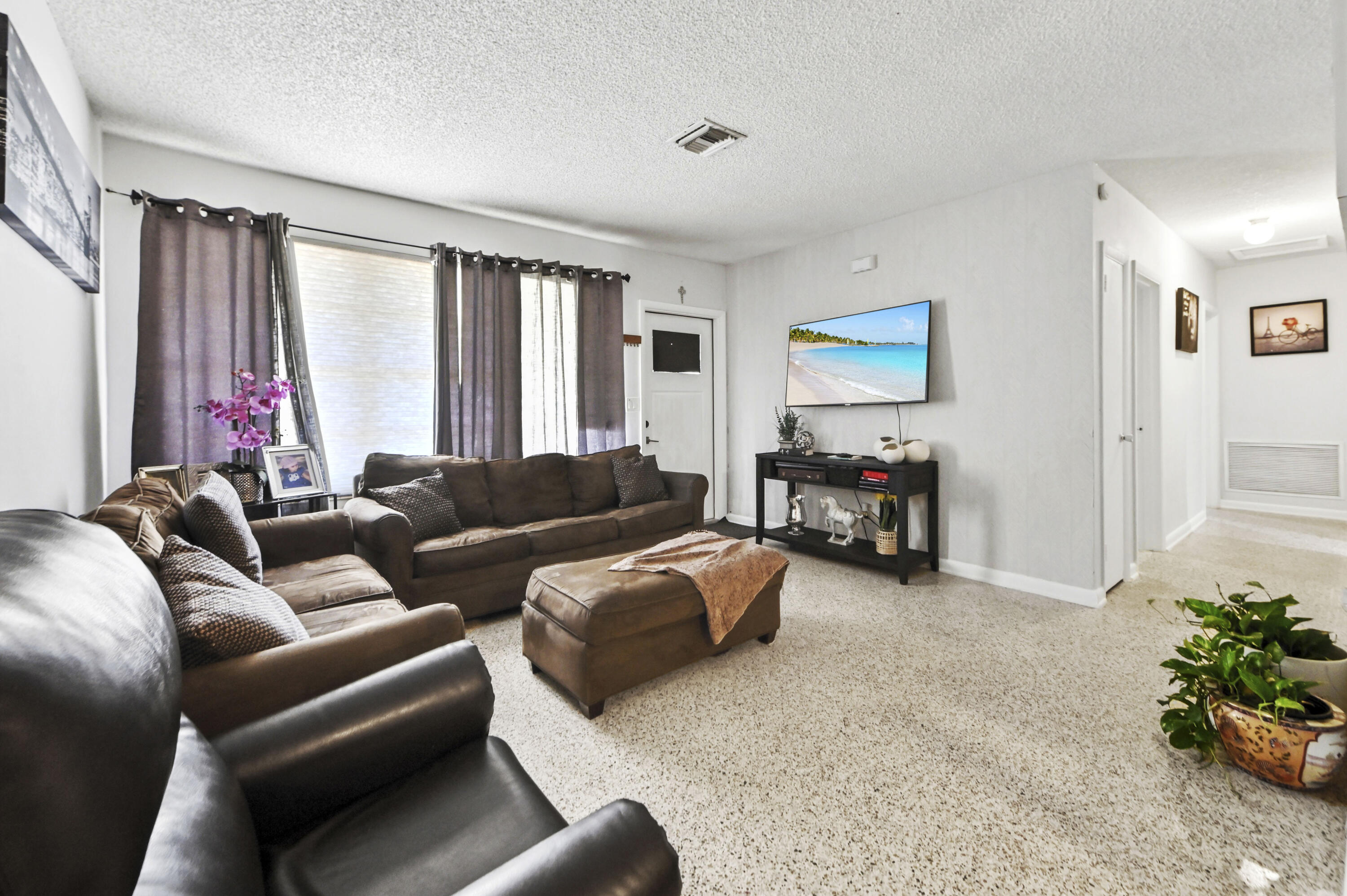 149 Cayman, Palm Springs FL 33461