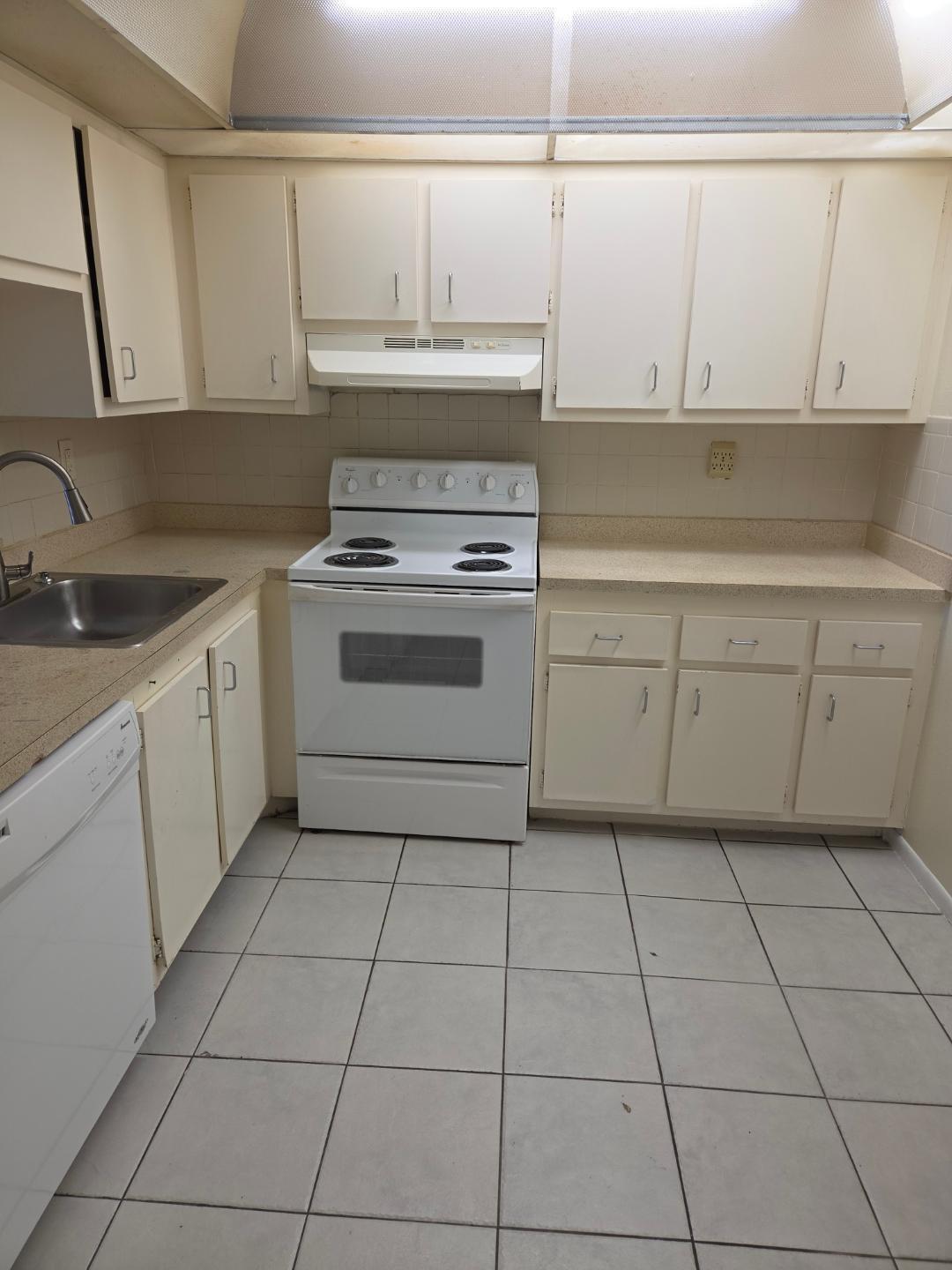 1820 N 81ST #3404, North Lauderdale FL 33068