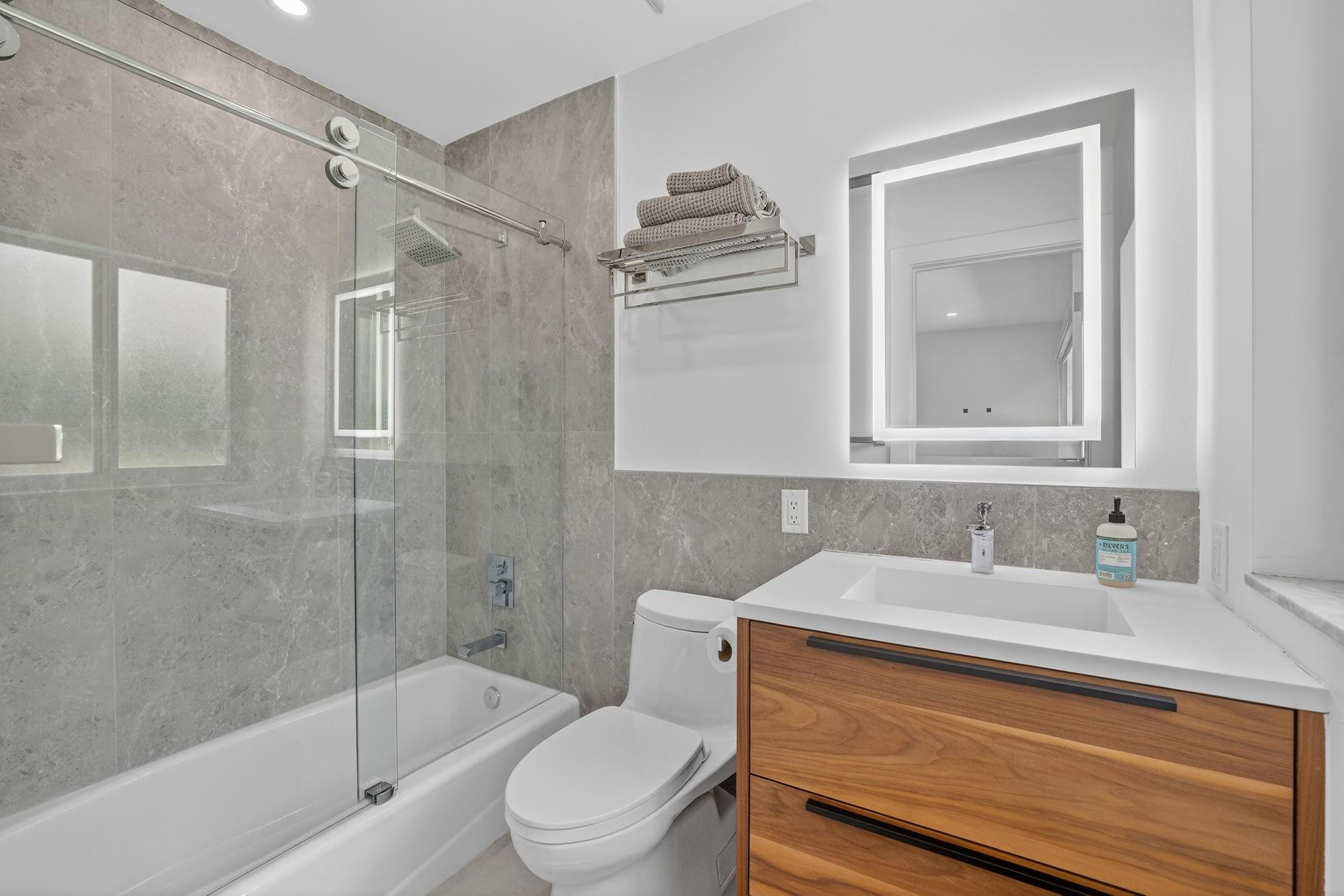 41 S COMPASS, Fort Lauderdale FL 33308