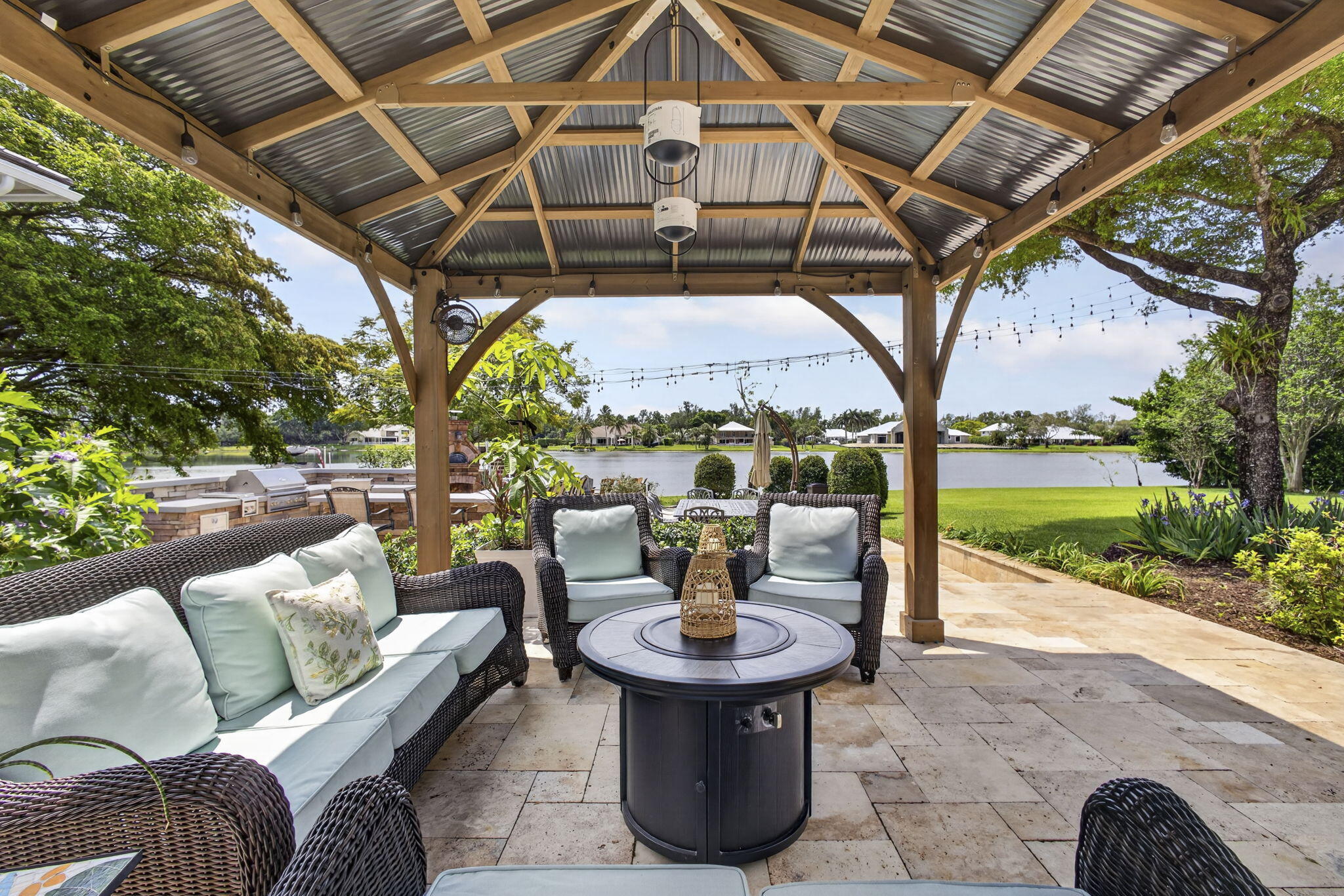 8704 WENDY, West Palm Beach FL 33411