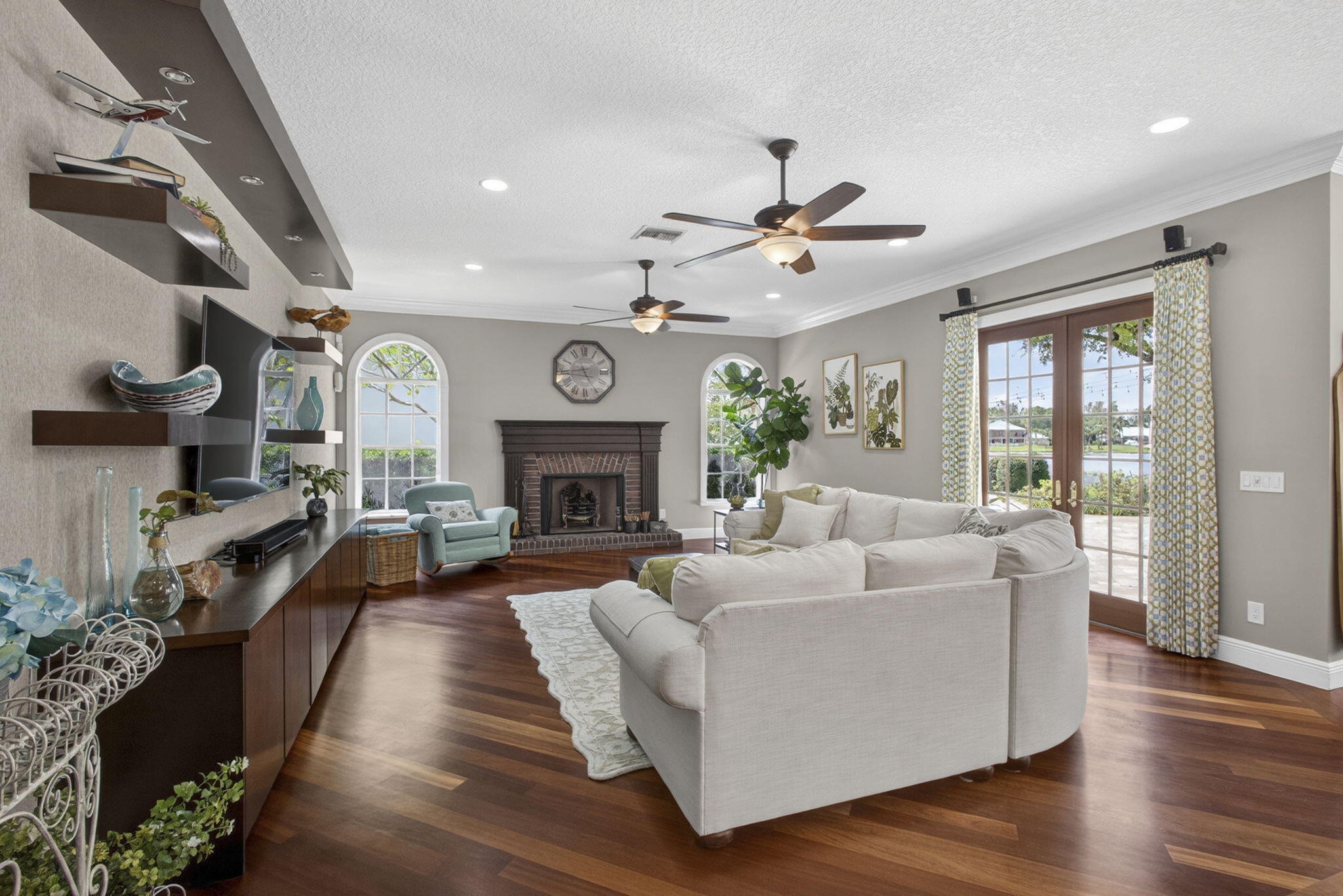 8704 WENDY, West Palm Beach FL 33411