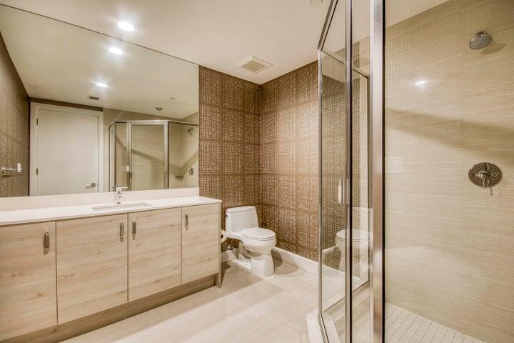 2700 Donald Ross #306, Palm Beach Gardens FL 33410