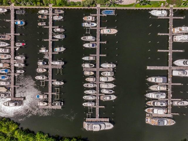 2700 Donald Ross #306, Palm Beach Gardens FL 33410