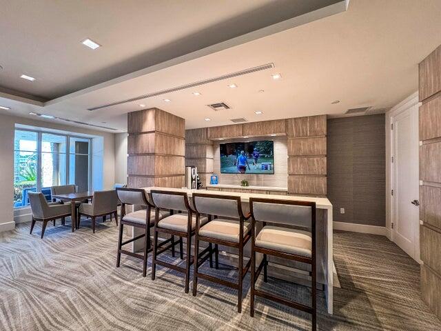 2700 Donald Ross #306, Palm Beach Gardens FL 33410