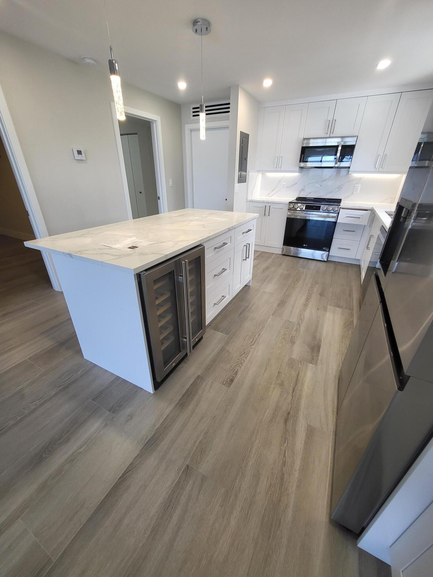 3100 NE 49th #701, Fort Lauderdale FL 33308