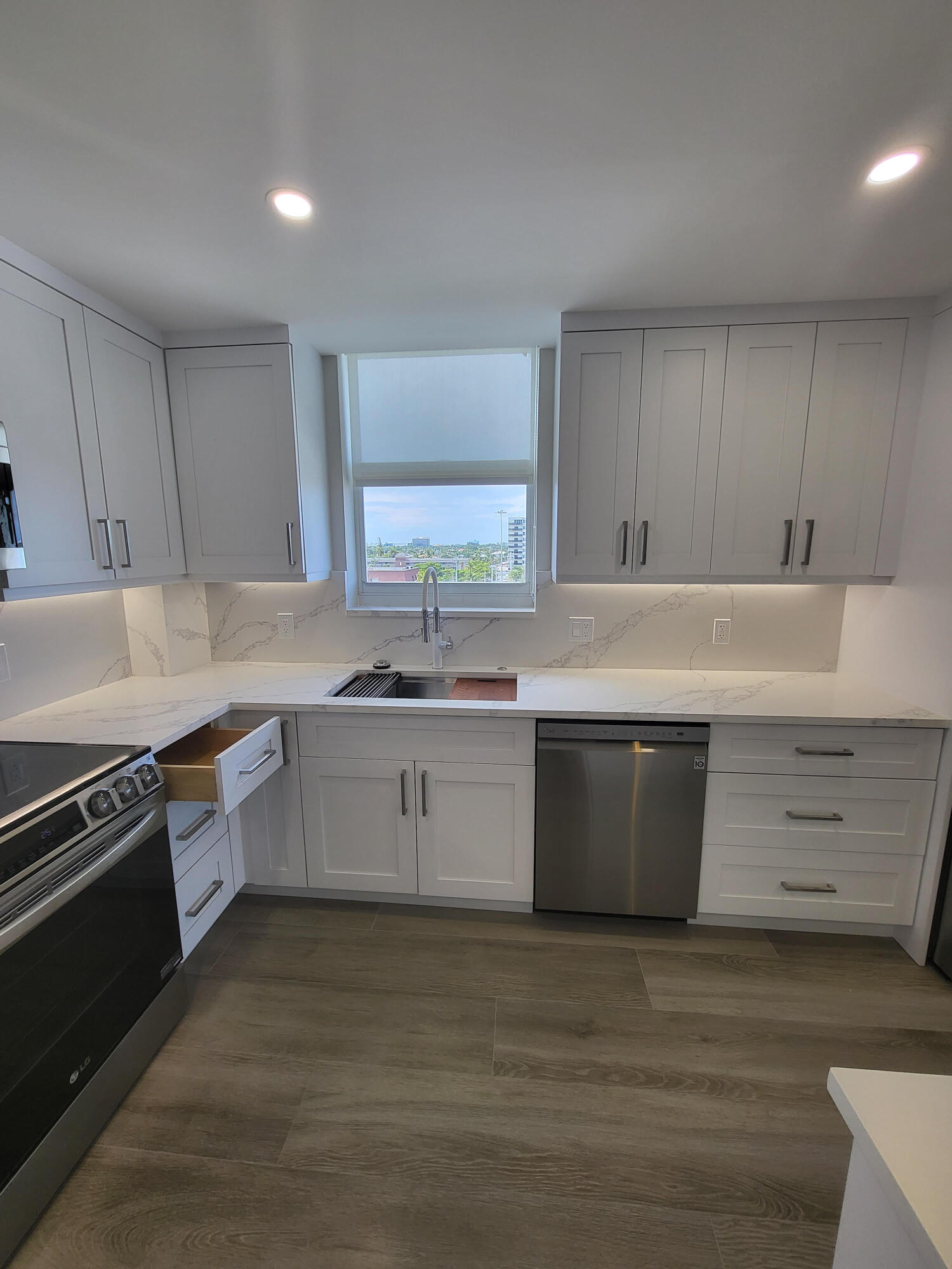 3100 NE 49th #701, Fort Lauderdale FL 33308