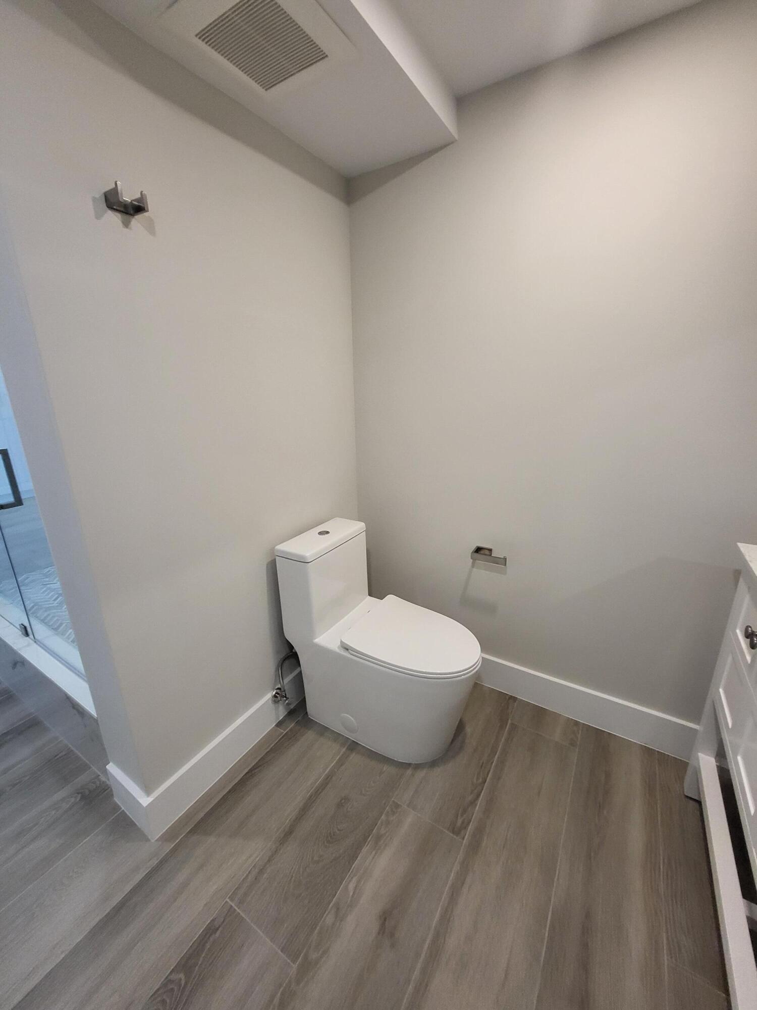 3100 NE 49th #701, Fort Lauderdale FL 33308