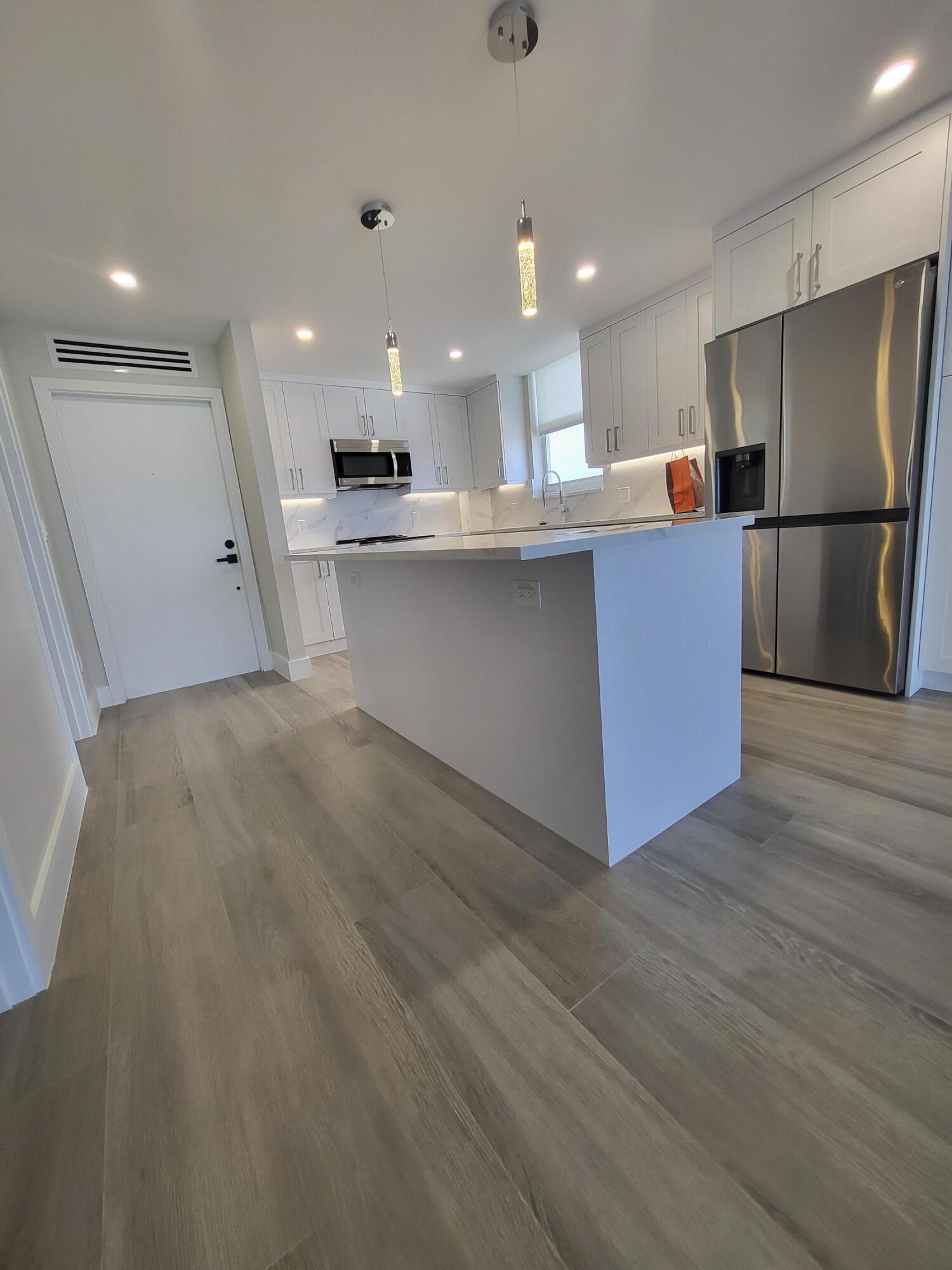 3100 NE 49th #701, Fort Lauderdale FL 33308