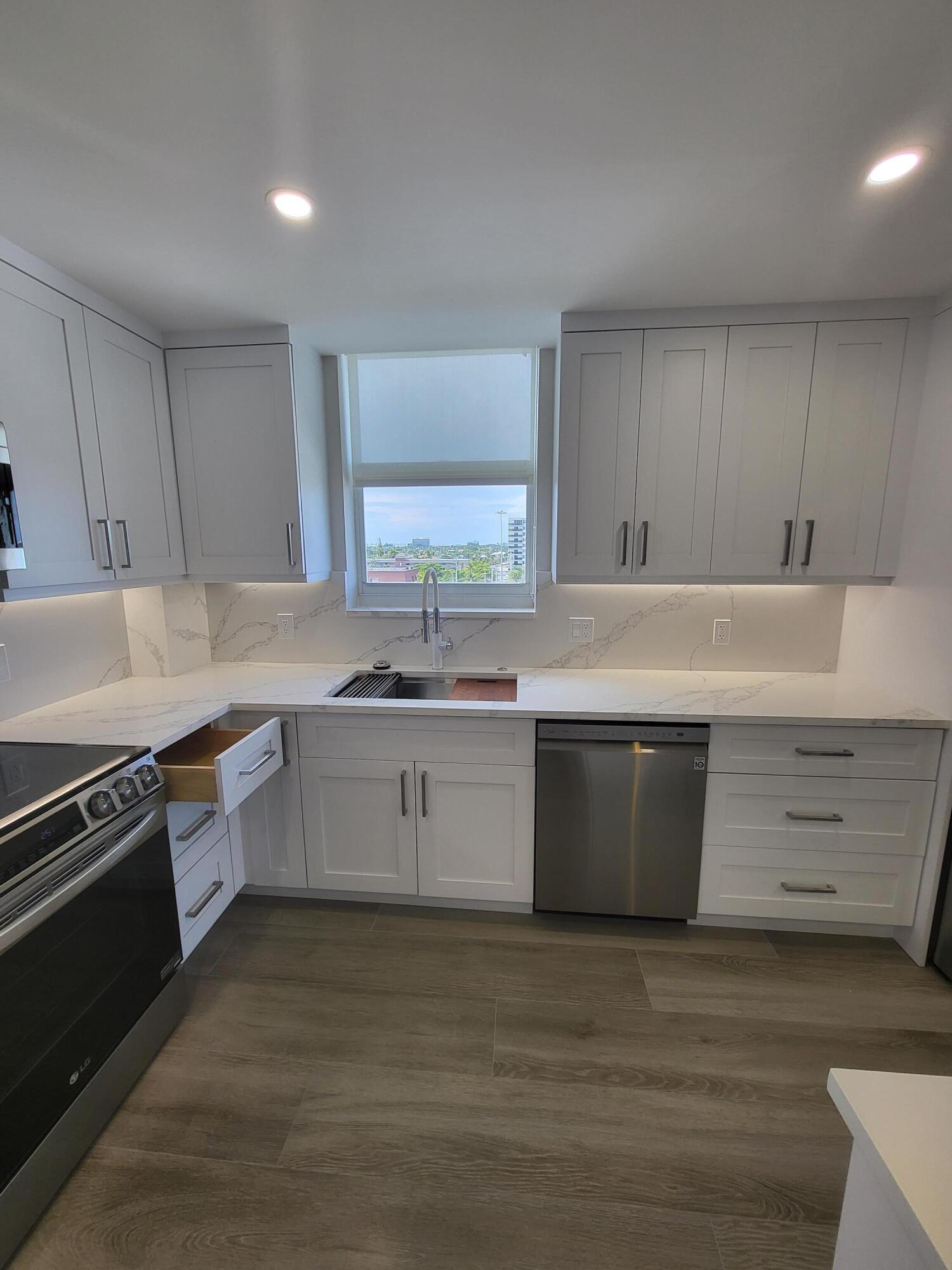 3100 NE 49th #701, Fort Lauderdale FL 33308