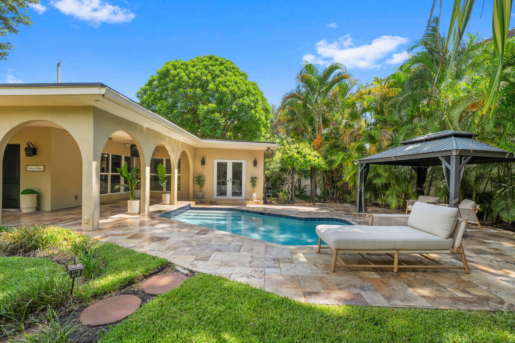 901 SE 6TH, Fort Lauderdale FL 33301