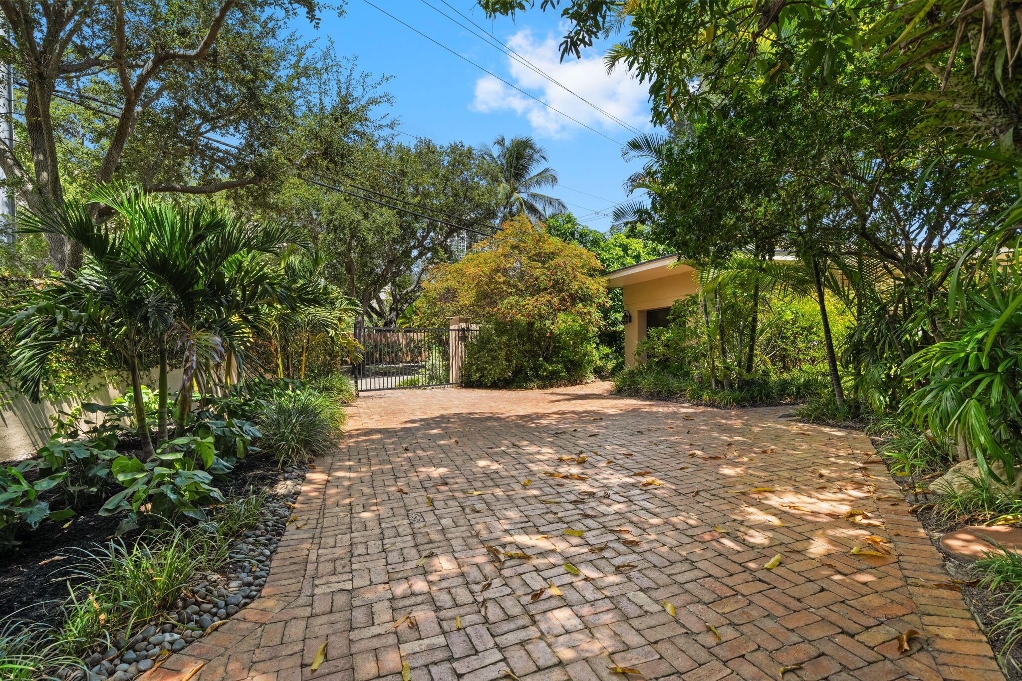 901 SE 6TH, Fort Lauderdale FL 33301