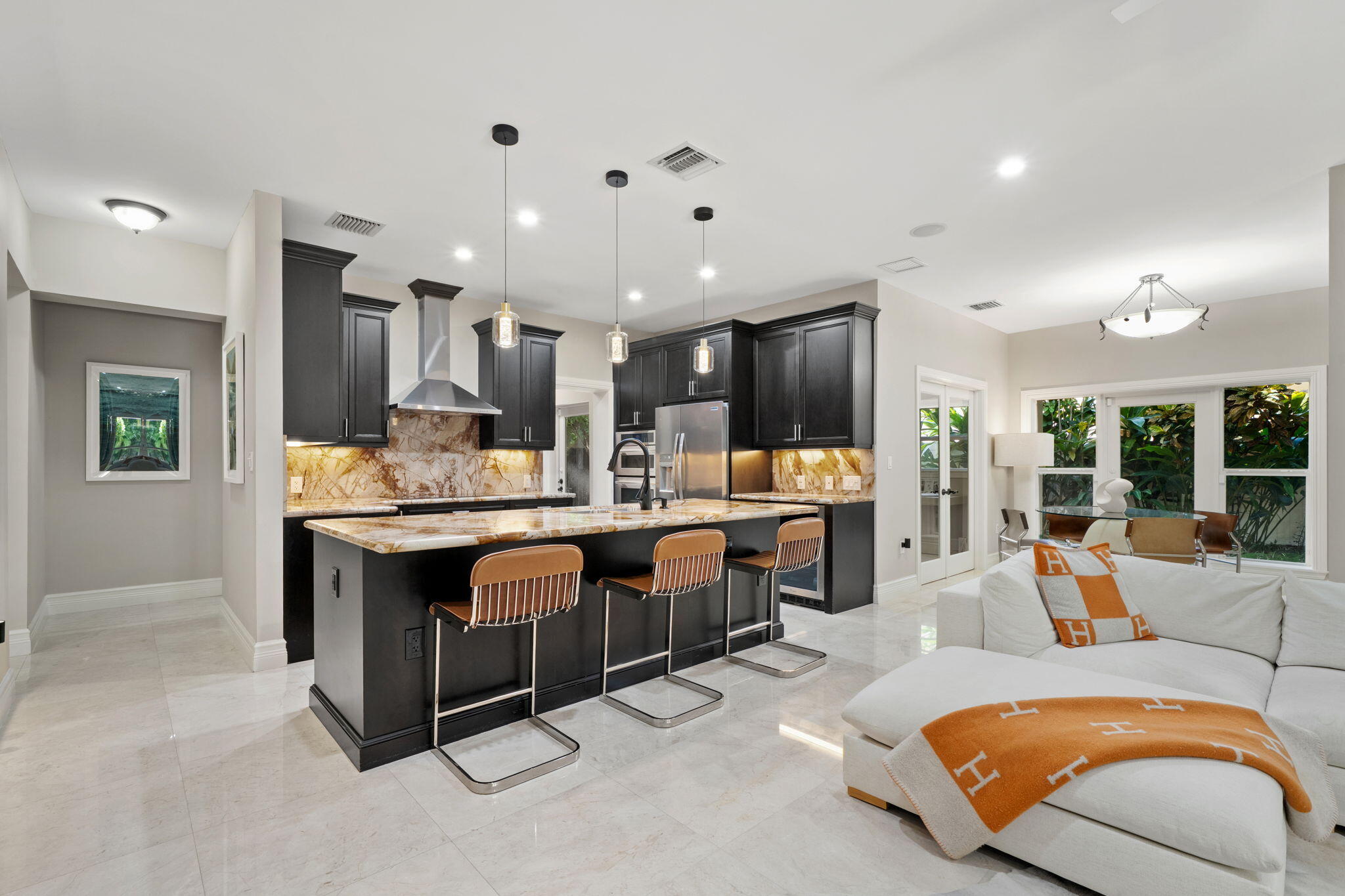 901 SE 6TH, Fort Lauderdale FL 33301