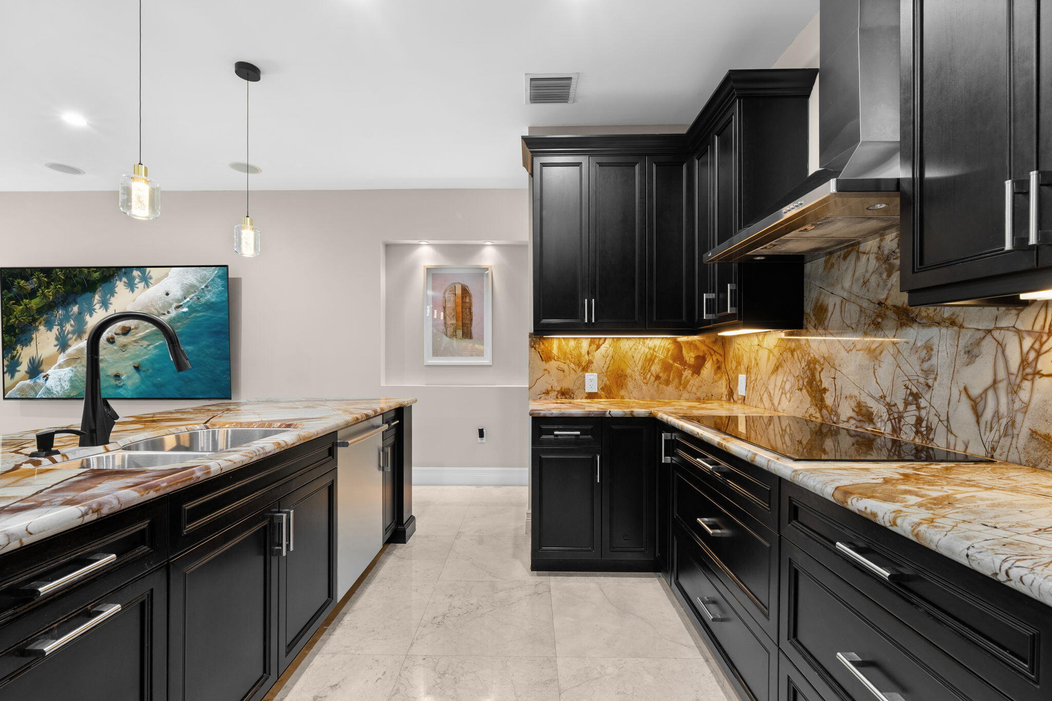 901 SE 6TH, Fort Lauderdale FL 33301