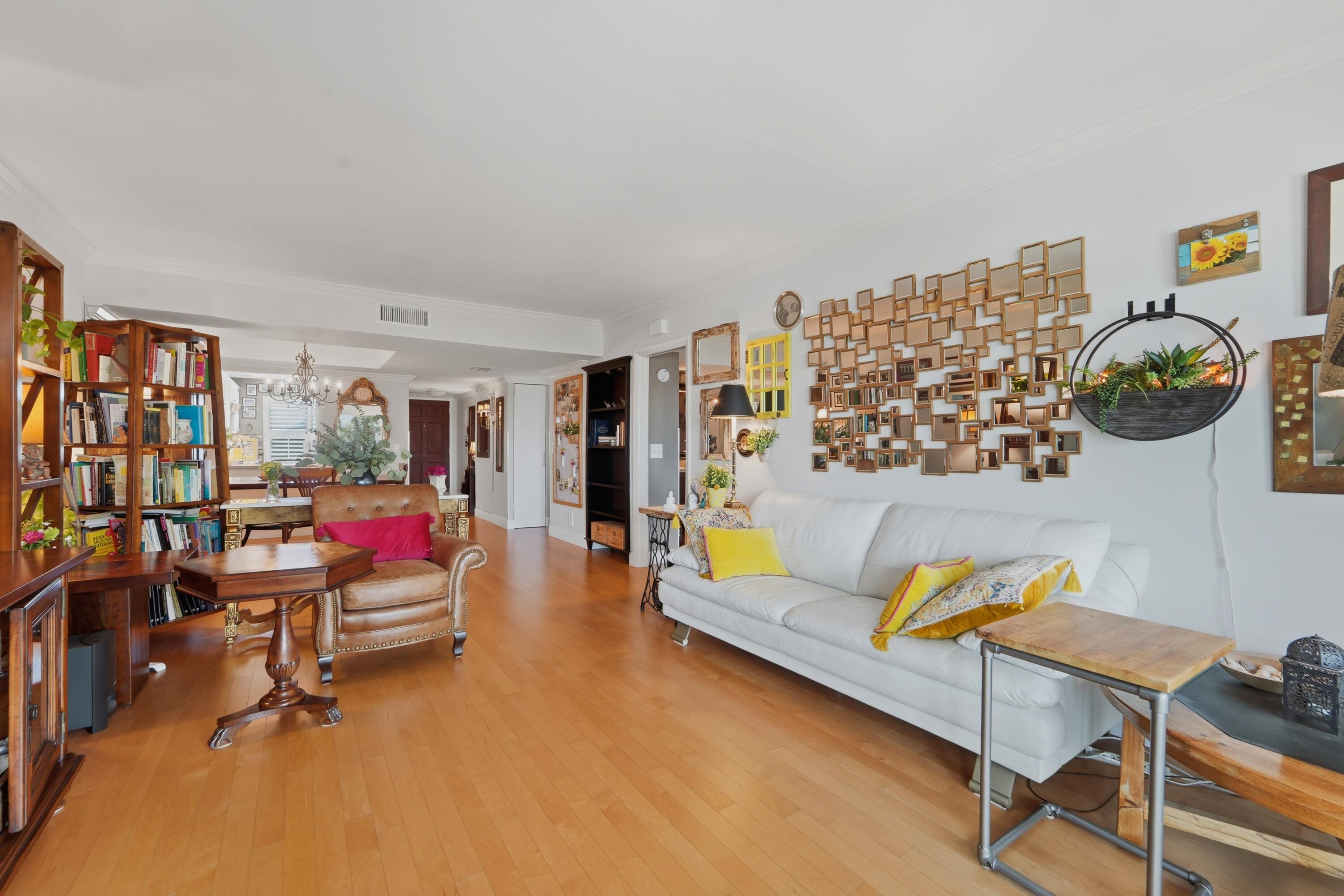 155 YACHT CLUB #207, North Palm Beach FL 33408