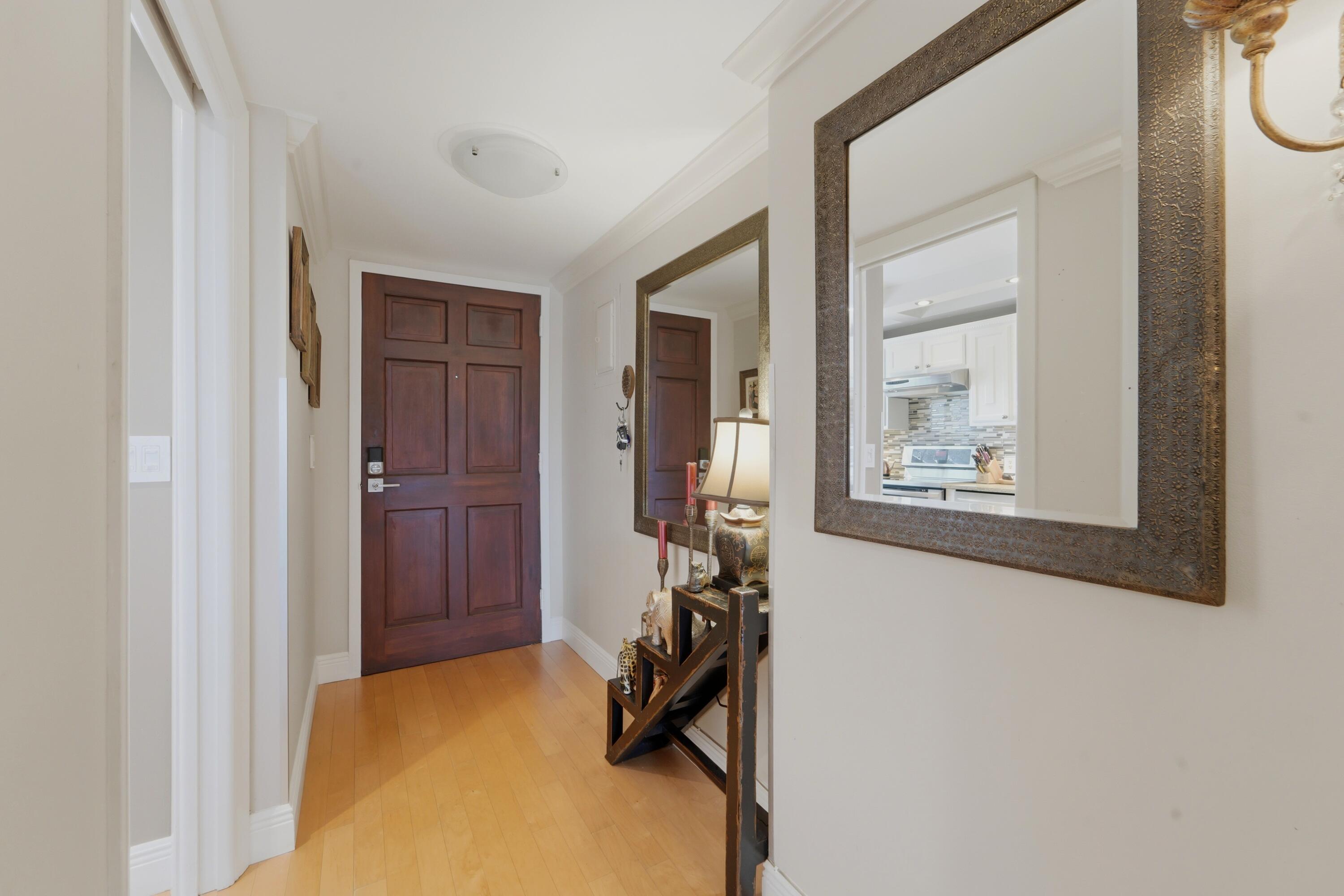 155 YACHT CLUB #207, North Palm Beach FL 33408