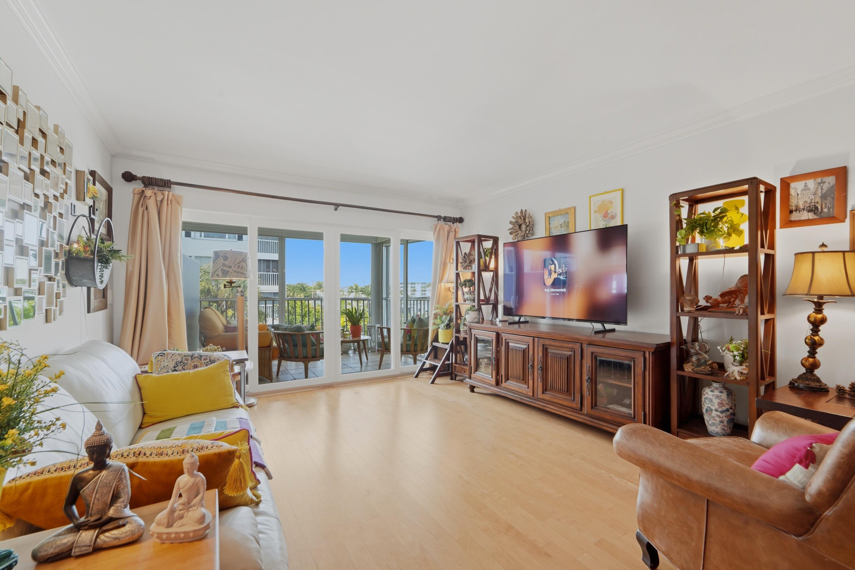 155 YACHT CLUB #207, North Palm Beach FL 33408