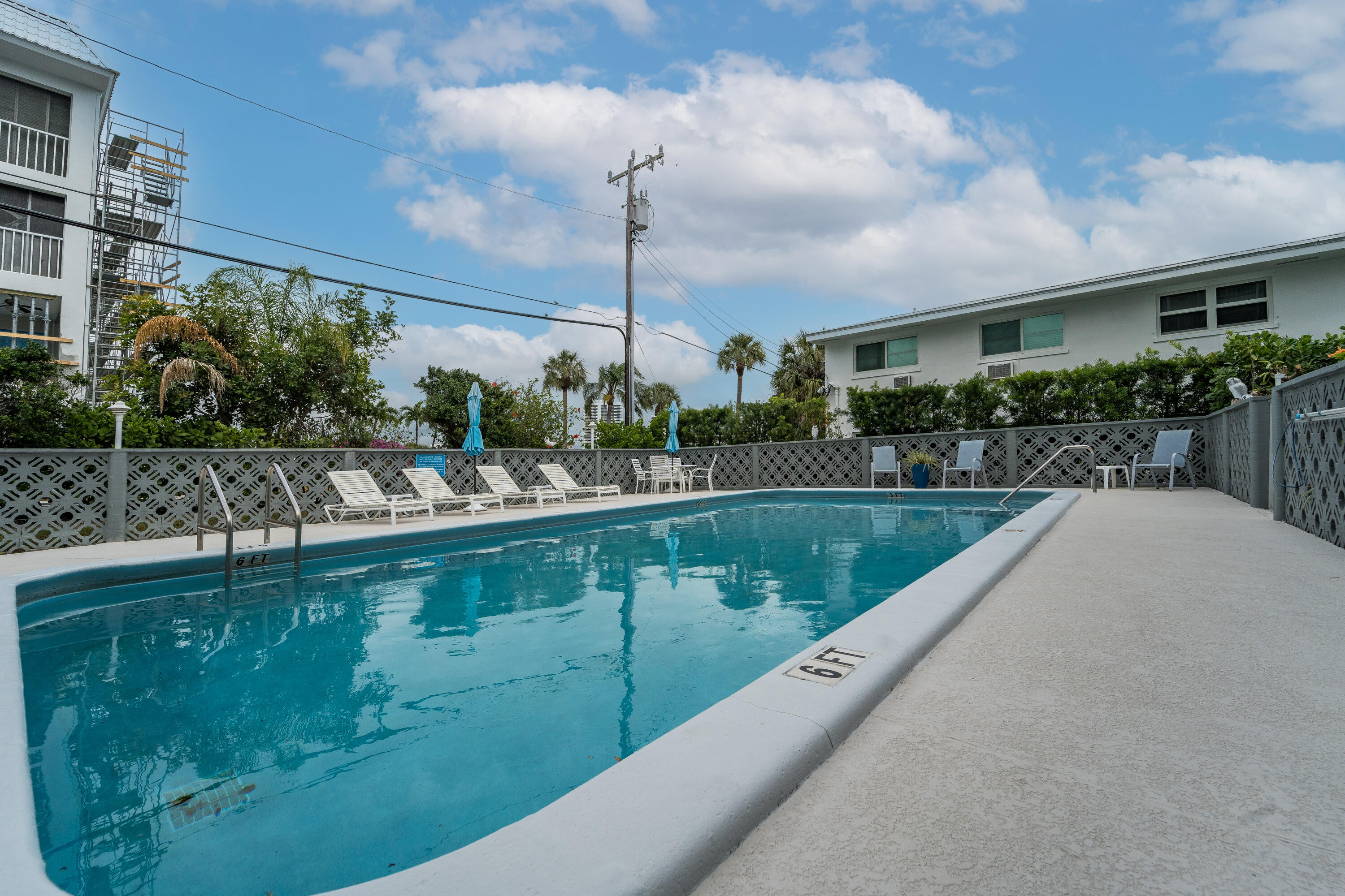 155 YACHT CLUB #207, North Palm Beach FL 33408
