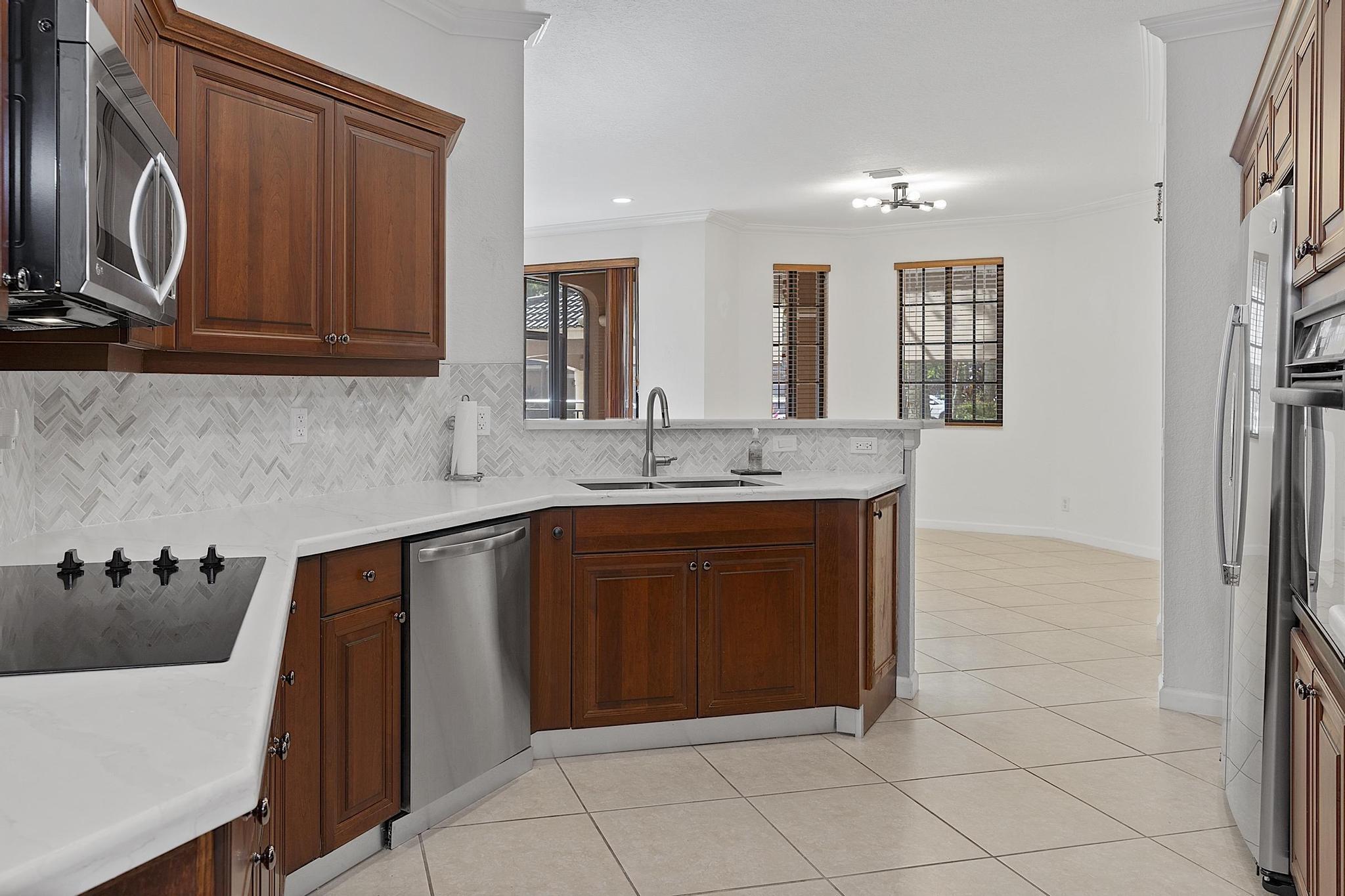 2742 Kinsington, Weston FL 33332
