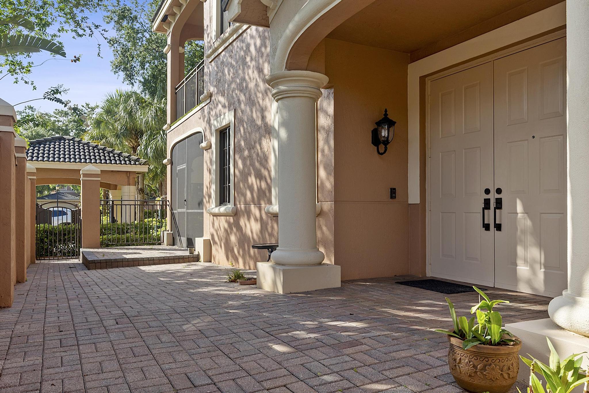 2742 Kinsington, Weston FL 33332