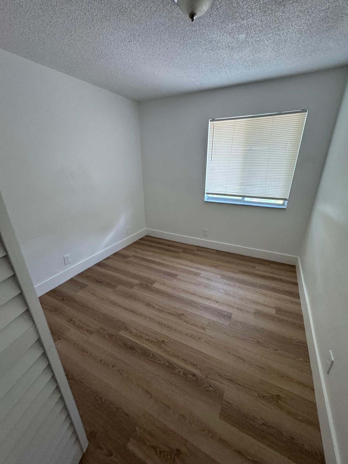 5830 NW 21ST #40-E, Lauderhill FL 33313