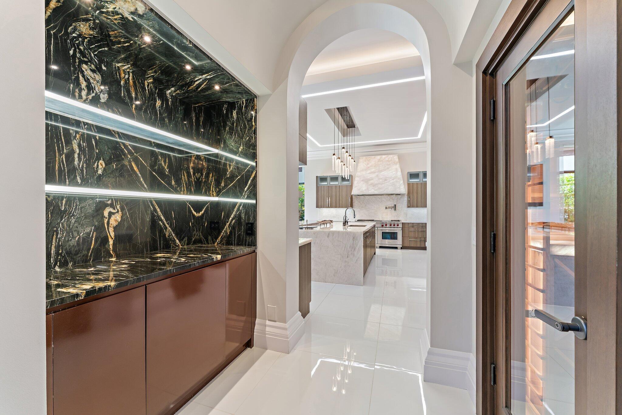 636 Hermitage, Palm Beach Gardens FL 33410