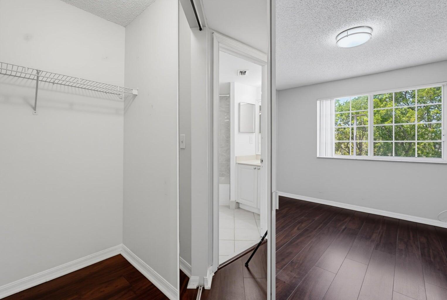 400 CRESTWOOD #417, Royal Palm Beach FL 33411