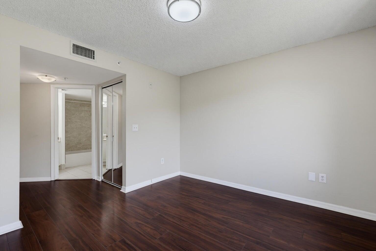 400 CRESTWOOD #417, Royal Palm Beach FL 33411
