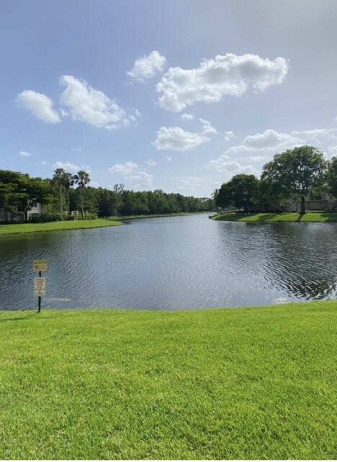 400 CRESTWOOD #417, Royal Palm Beach FL 33411
