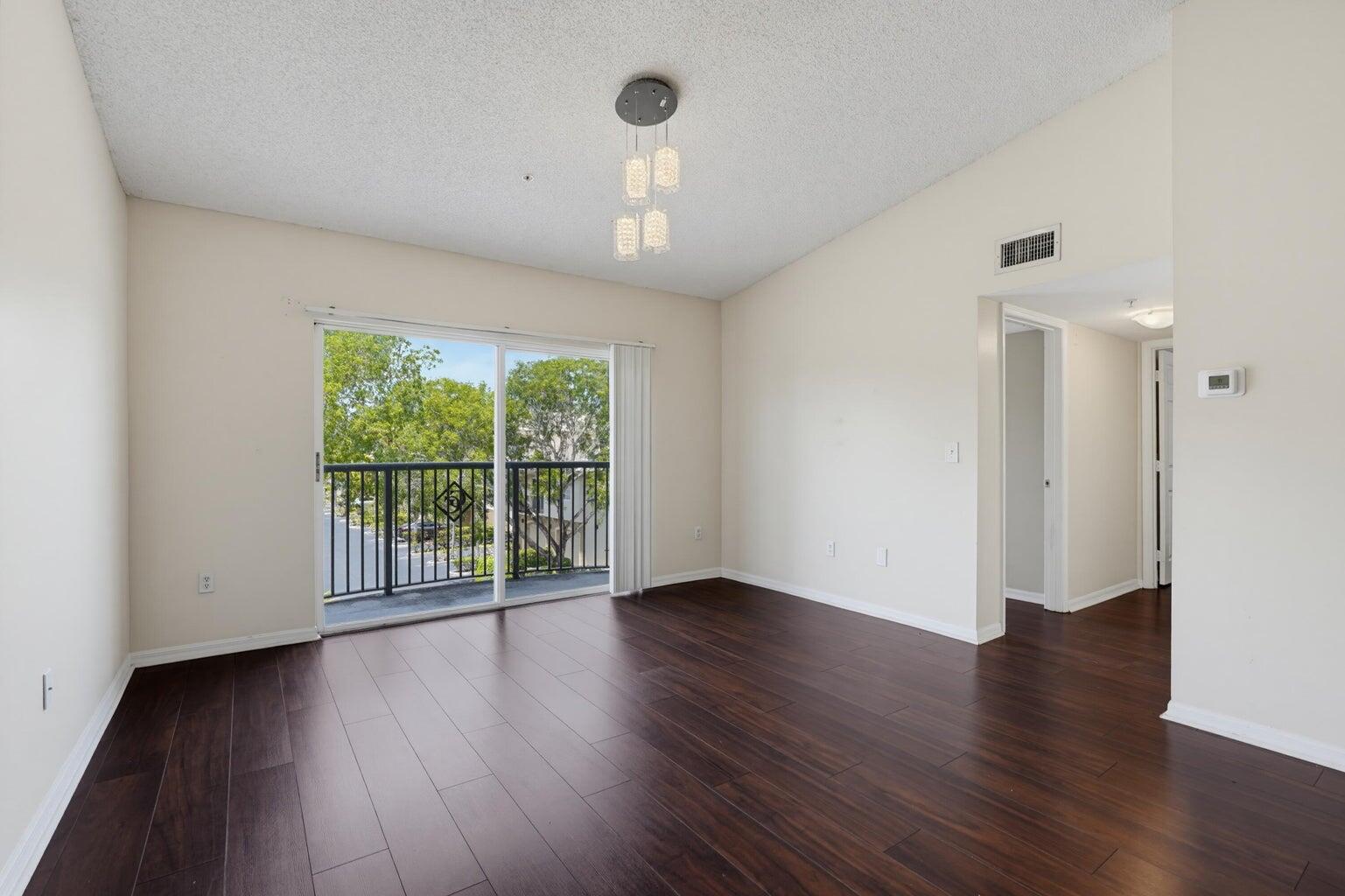 400 CRESTWOOD #417, Royal Palm Beach FL 33411