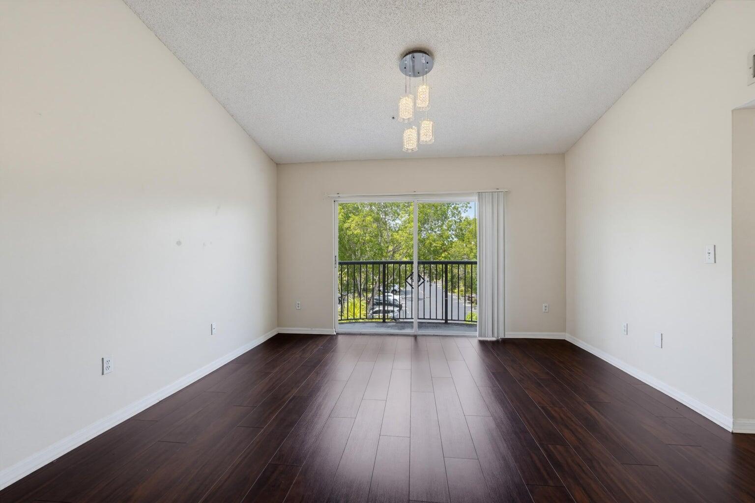 400 CRESTWOOD #417, Royal Palm Beach FL 33411