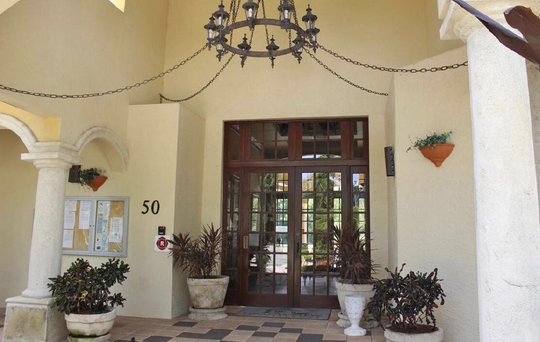 400 CRESTWOOD #417, Royal Palm Beach FL 33411