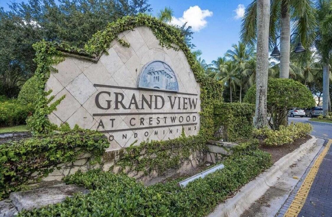 400 CRESTWOOD #417, Royal Palm Beach FL 33411