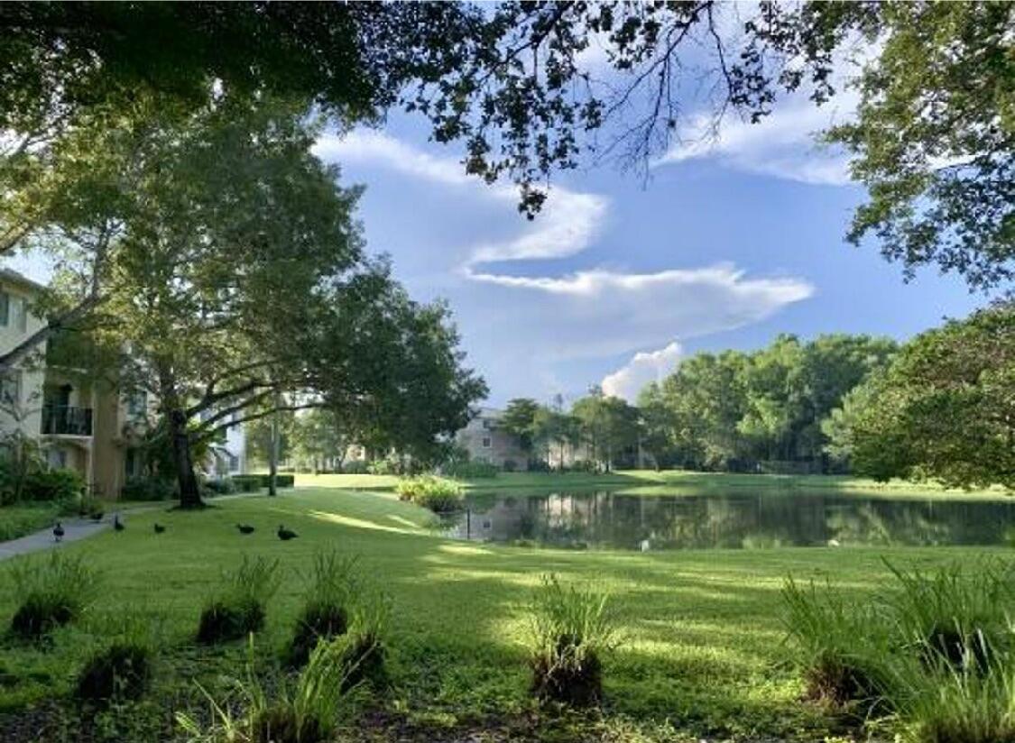 400 CRESTWOOD #417, Royal Palm Beach FL 33411