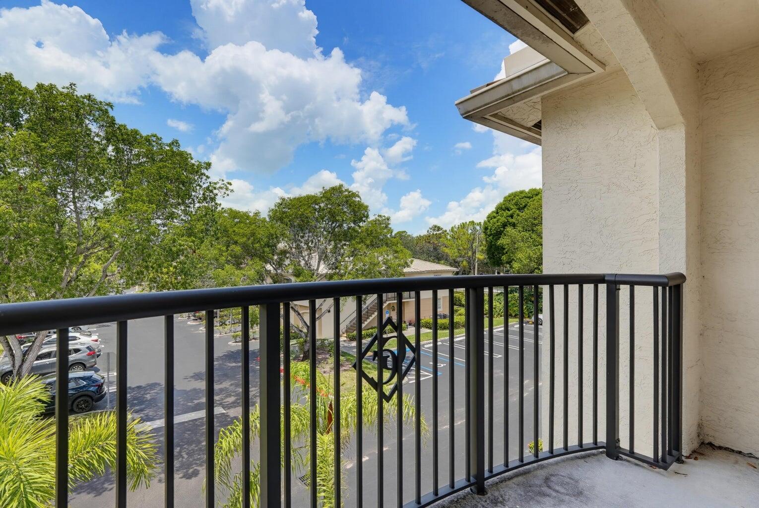 400 CRESTWOOD #417, Royal Palm Beach FL 33411