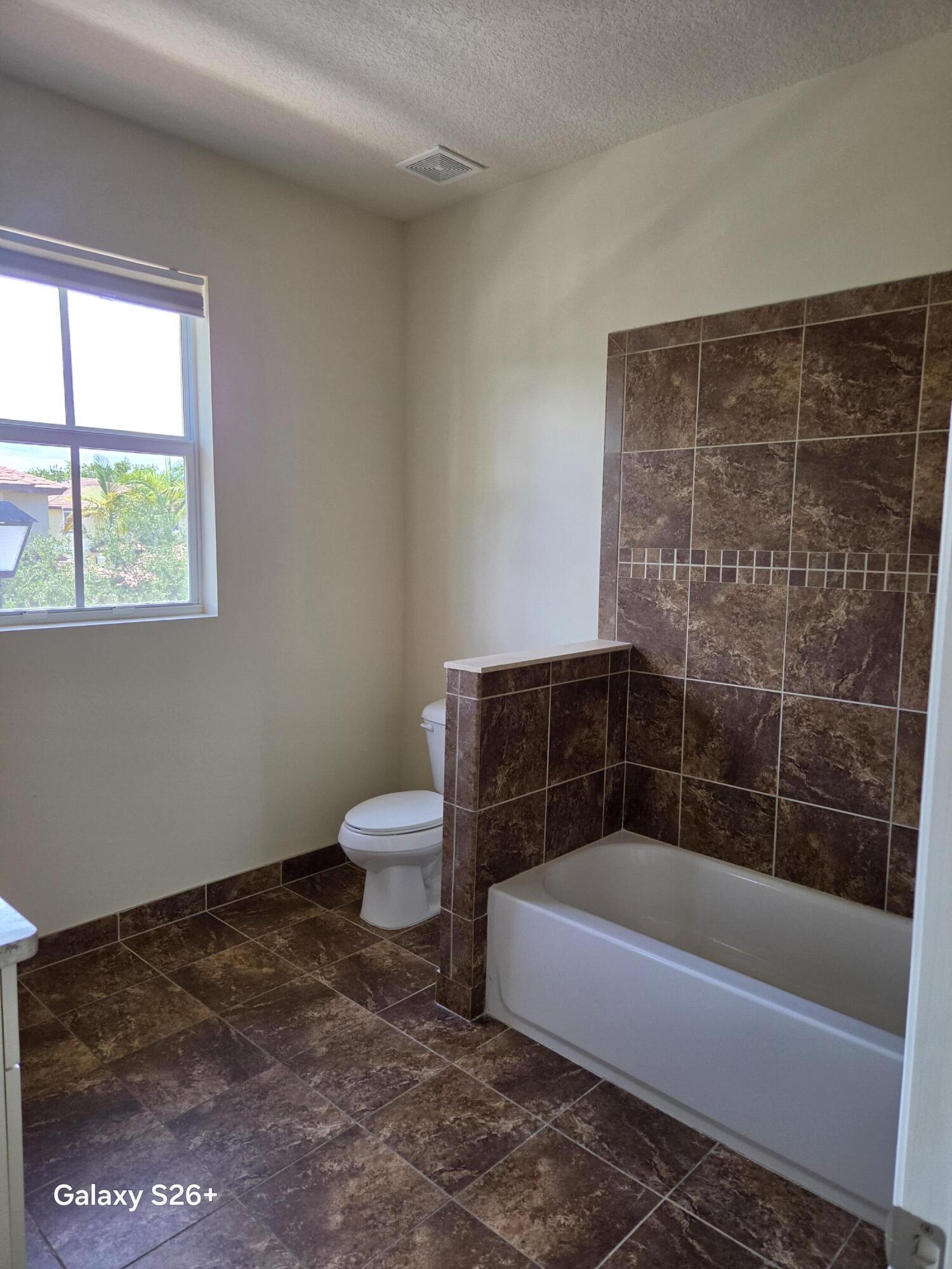 6994 Long Pine, Coconut Creek FL 33073