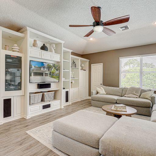 21318 Gosier, Boca Raton FL 33428