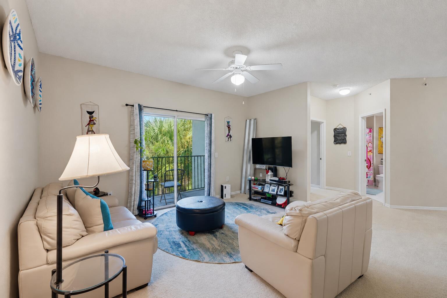 350 CRESTWOOD #306, Royal Palm Beach FL 33411