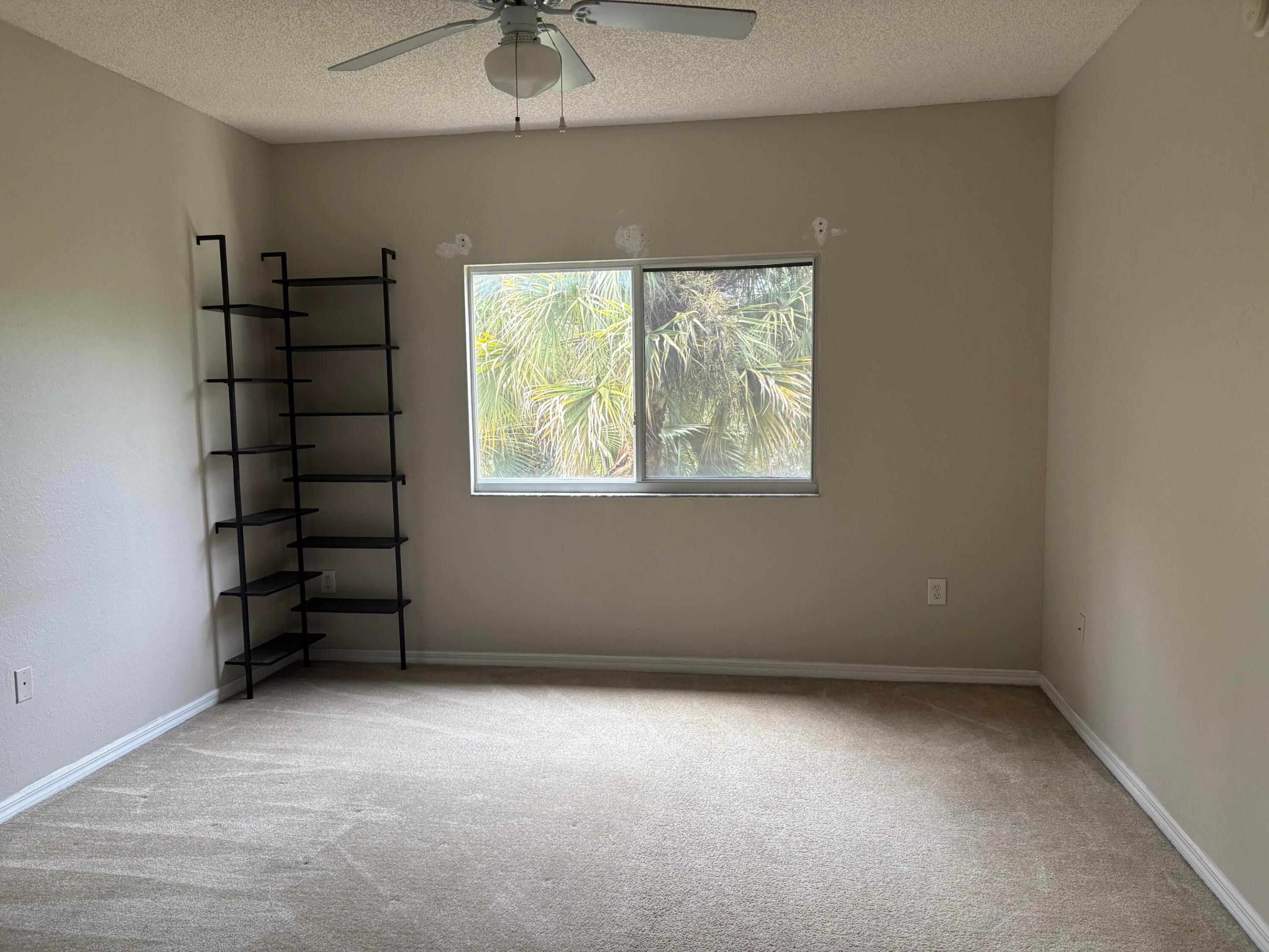 350 CRESTWOOD #306, Royal Palm Beach FL 33411