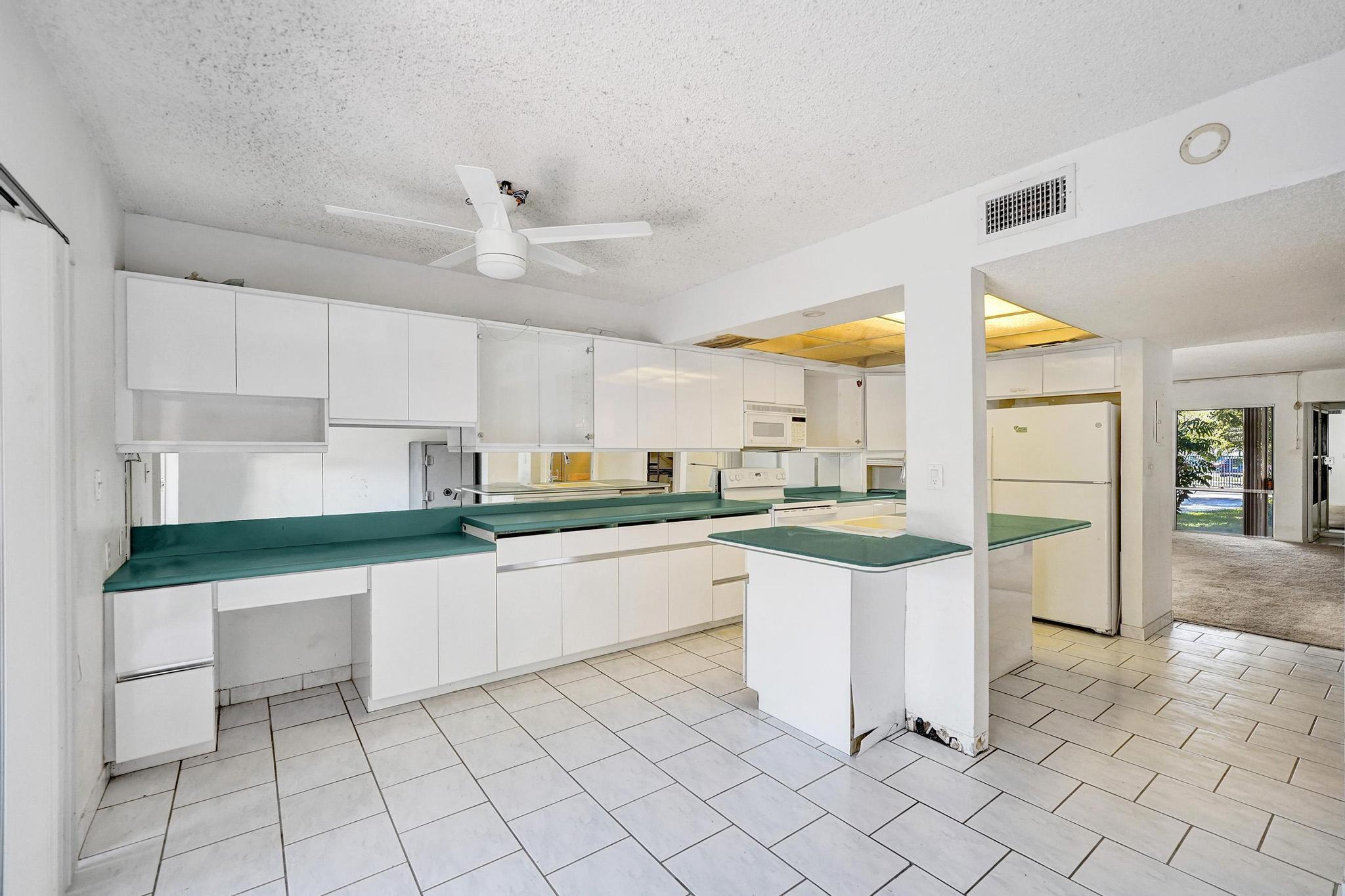 5555 N Ocean #17, Lauderdale By The Sea FL 33308