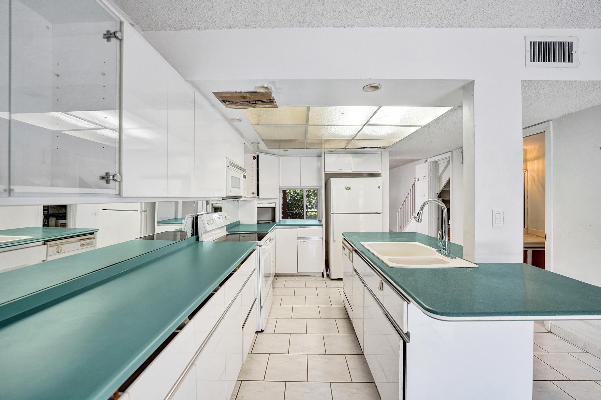 5555 N Ocean #17, Lauderdale By The Sea FL 33308