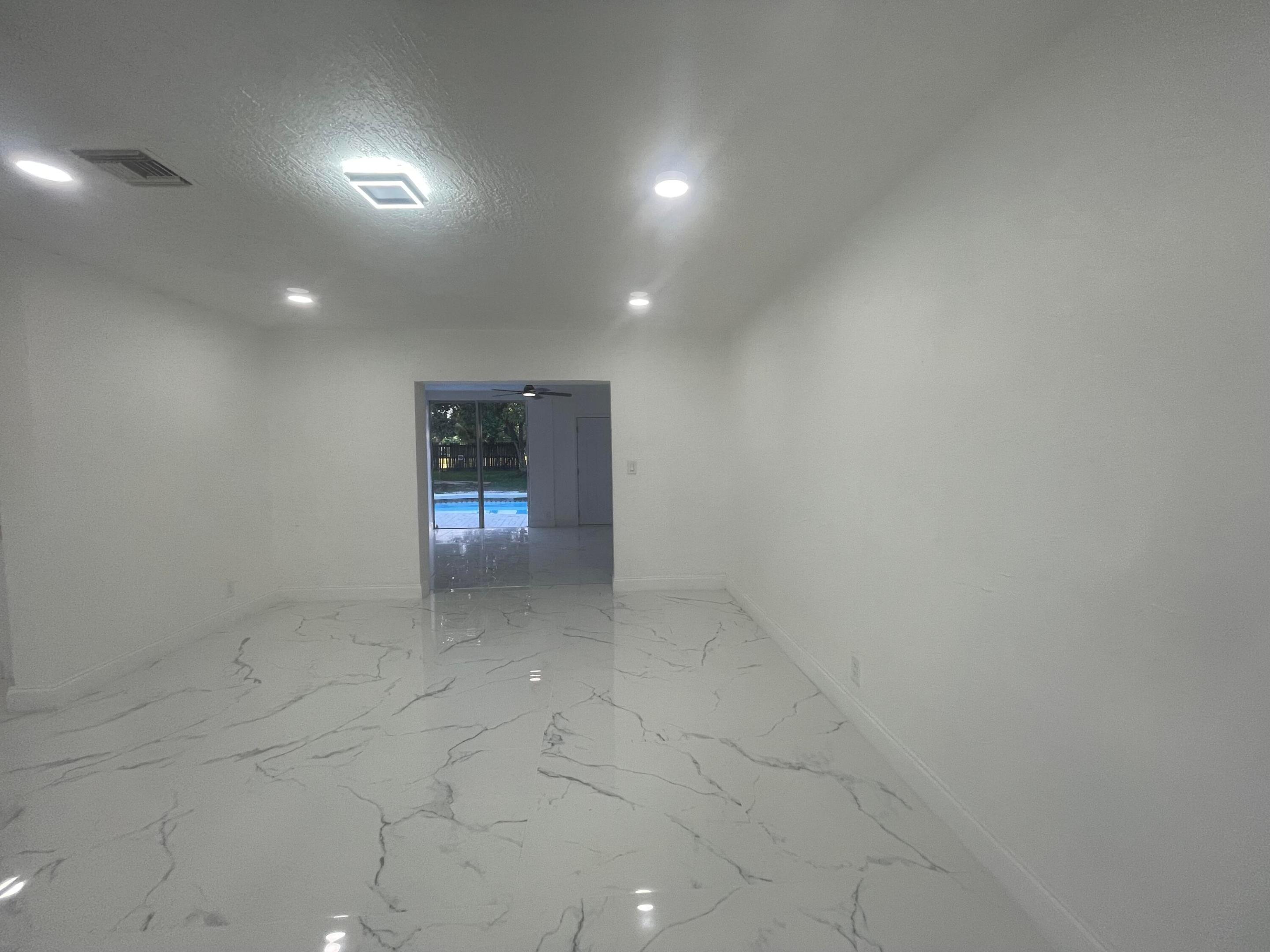 3290 NW 39TH, Lauderdale Lakes FL 33309