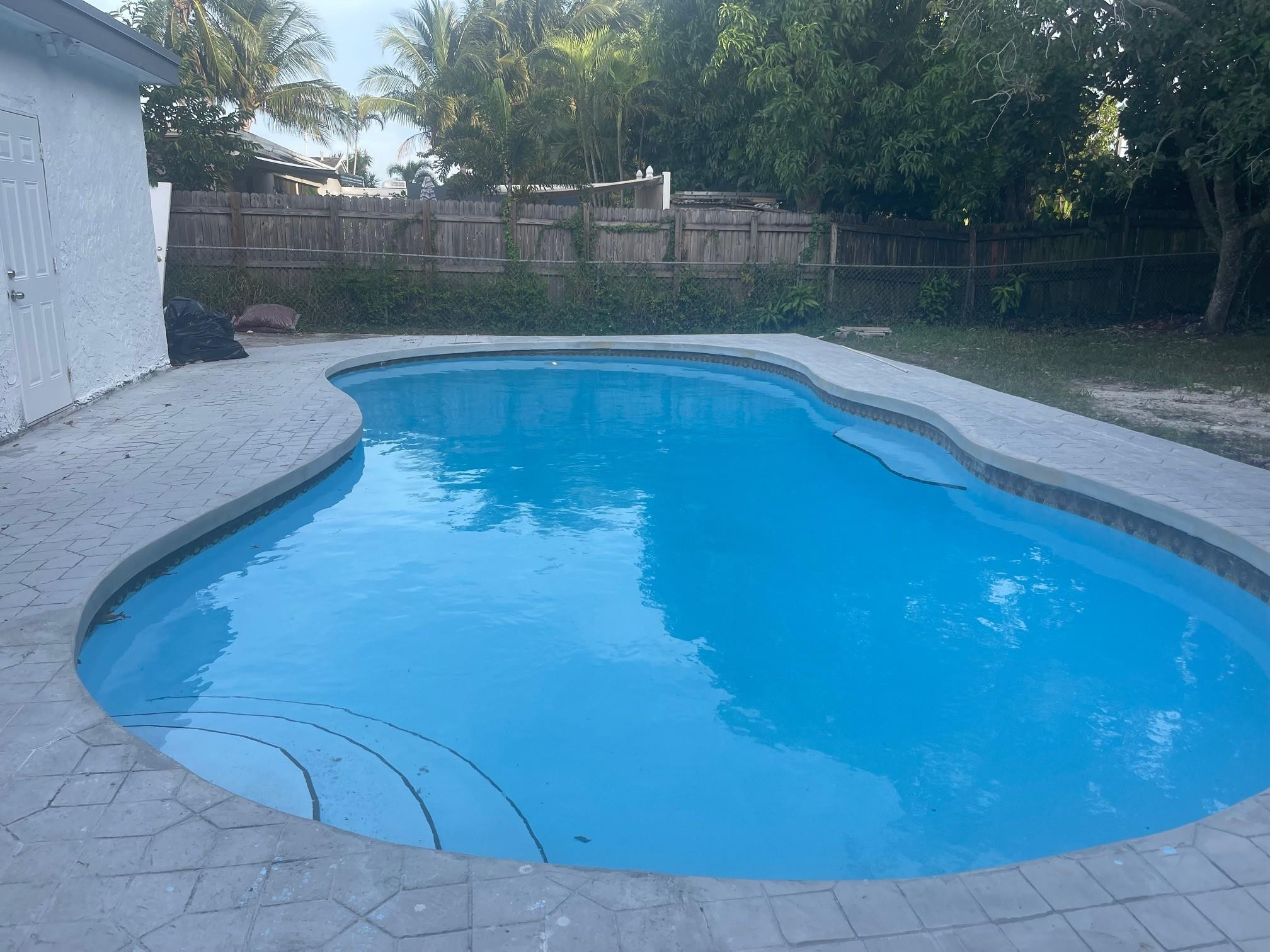 3290 NW 39TH, Lauderdale Lakes FL 33309