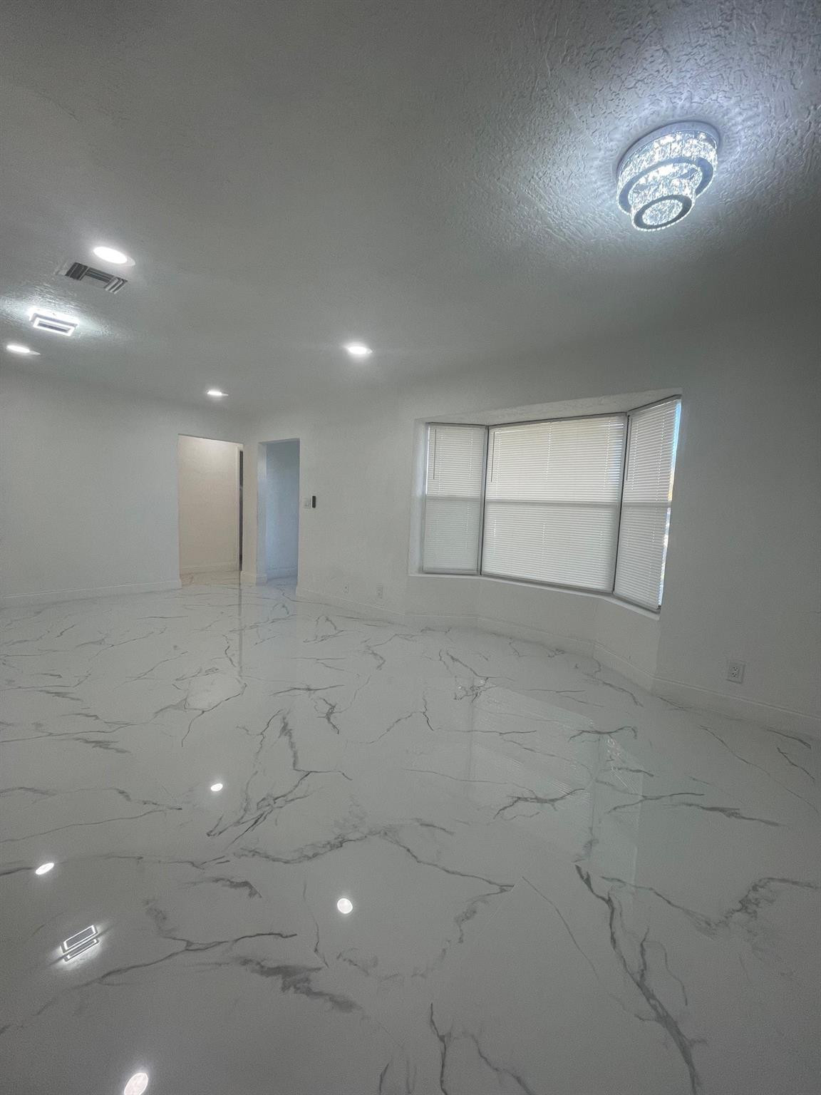 3290 NW 39TH, Lauderdale Lakes FL 33309