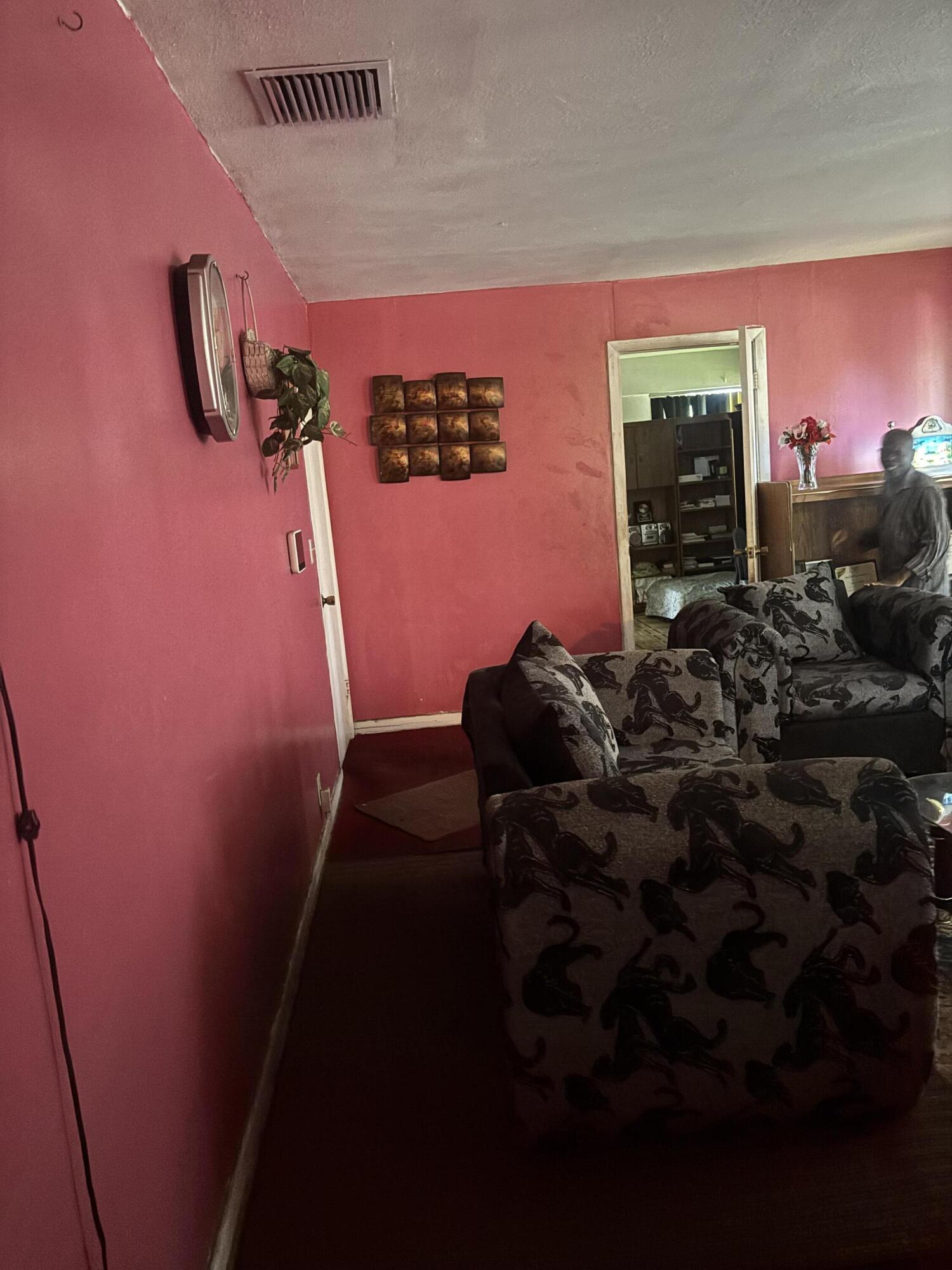 105 4TH #105, Lake Park FL 33403